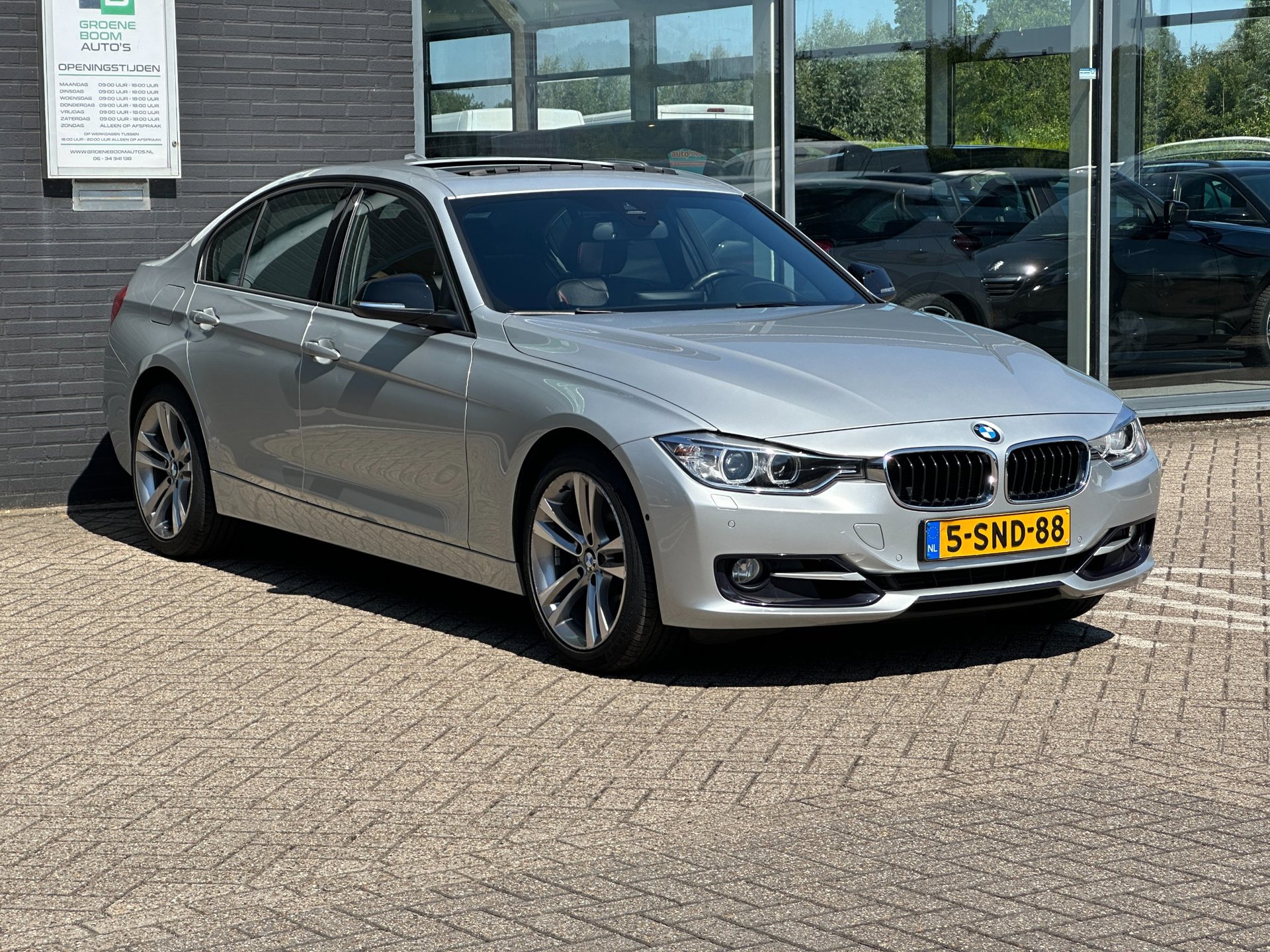 Foto van BMW 328i xDrive