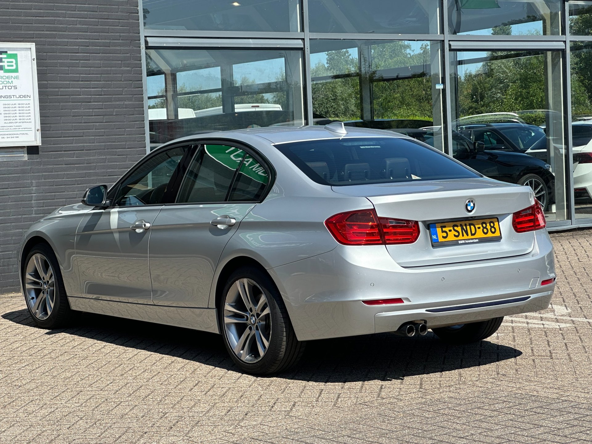 Foto van BMW 328i xDrive