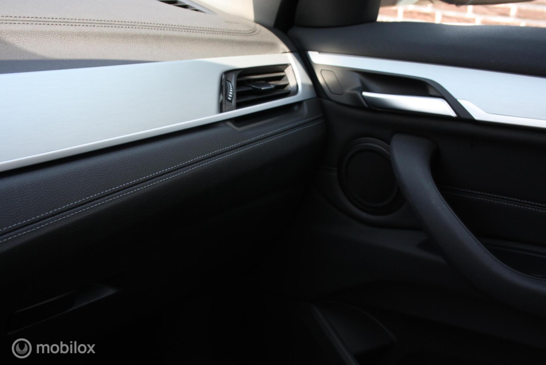Foto van BMW X1 Xdrive25e