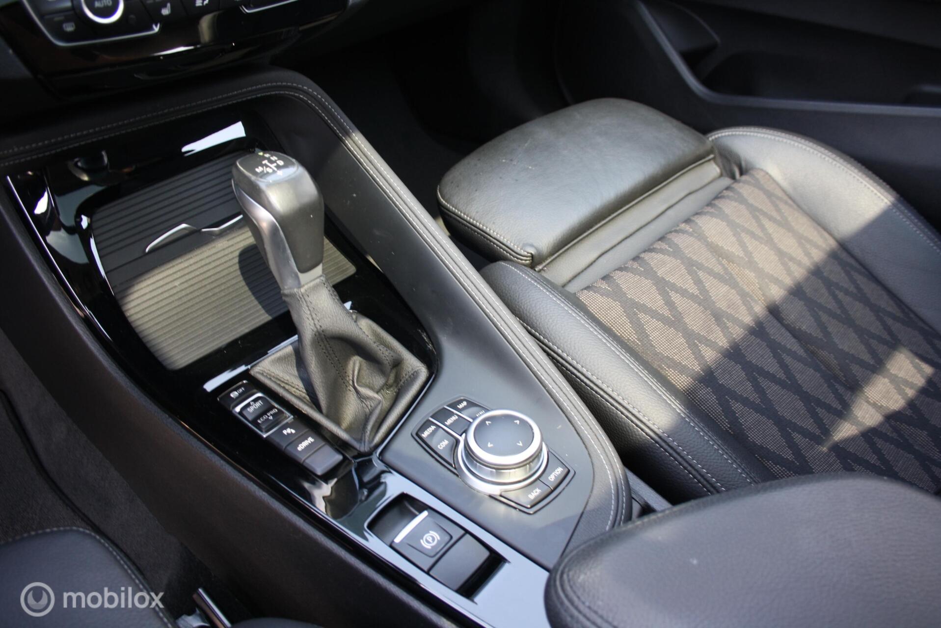 Foto van BMW X1 Xdrive25e
