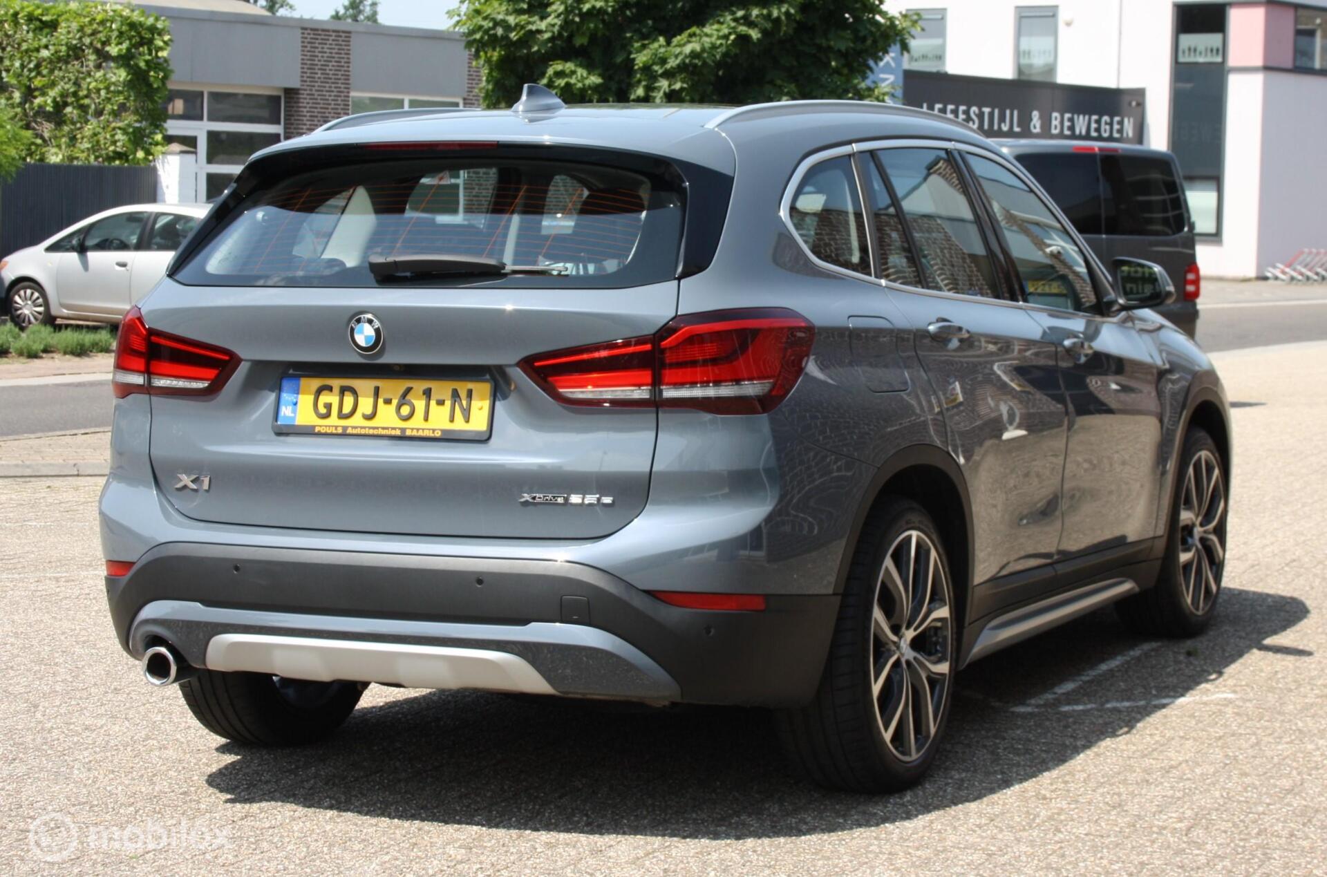Foto van BMW X1 Xdrive25e