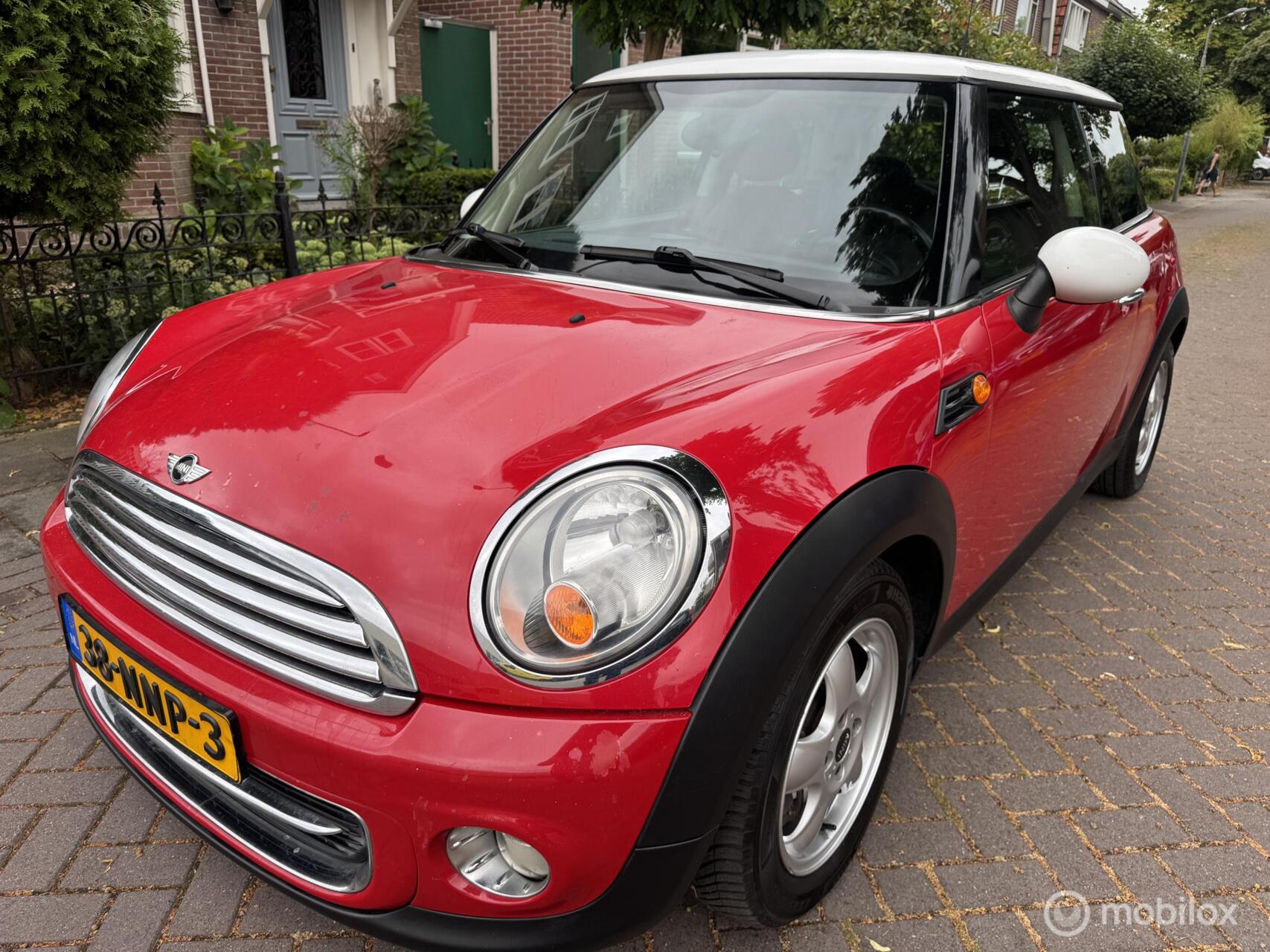 Mini Cooper 1.6 Cooper Chili 2010 - voorkant