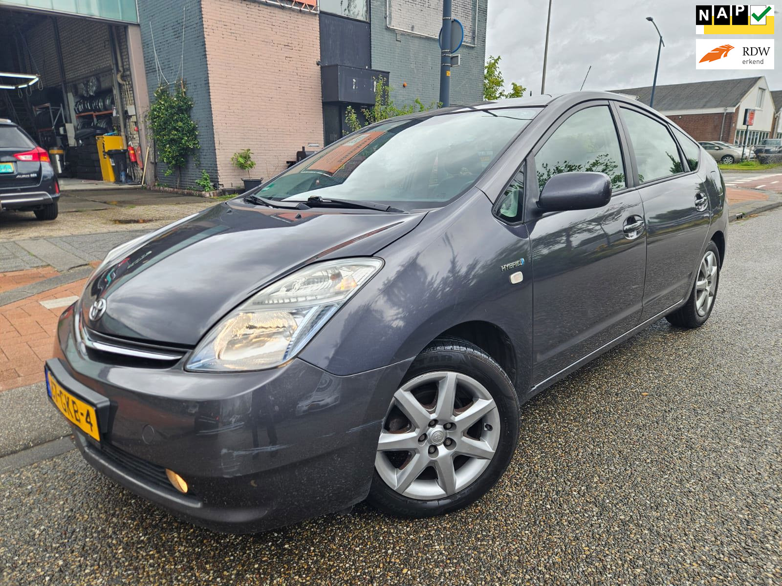 Toyota Toyota Prius 1.5 VVT-i Tech Edition GARANTIE Camera Navigatie Keyless 2008 - voorkant
