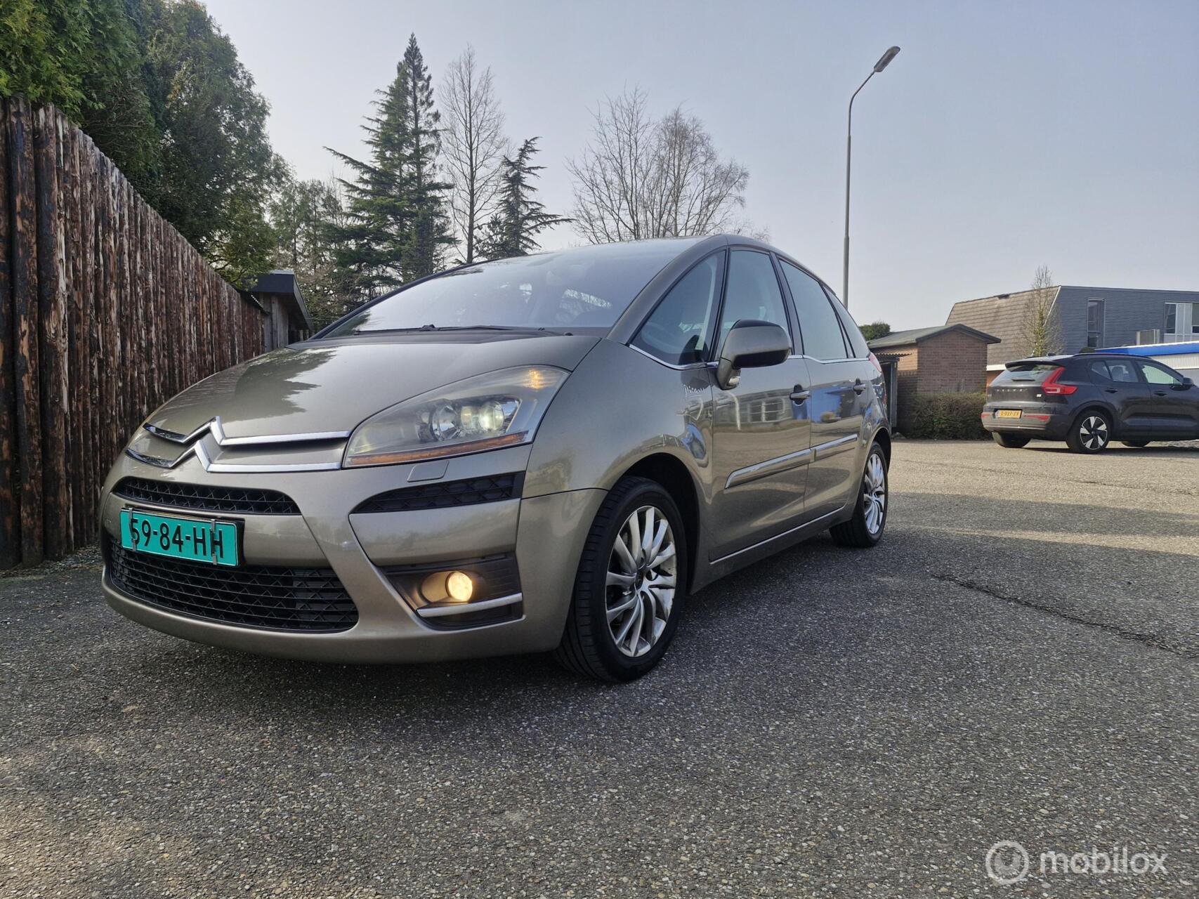 Citroen C4 2.0-16V Exclusive EB6V 5p. 2008 - voorkant