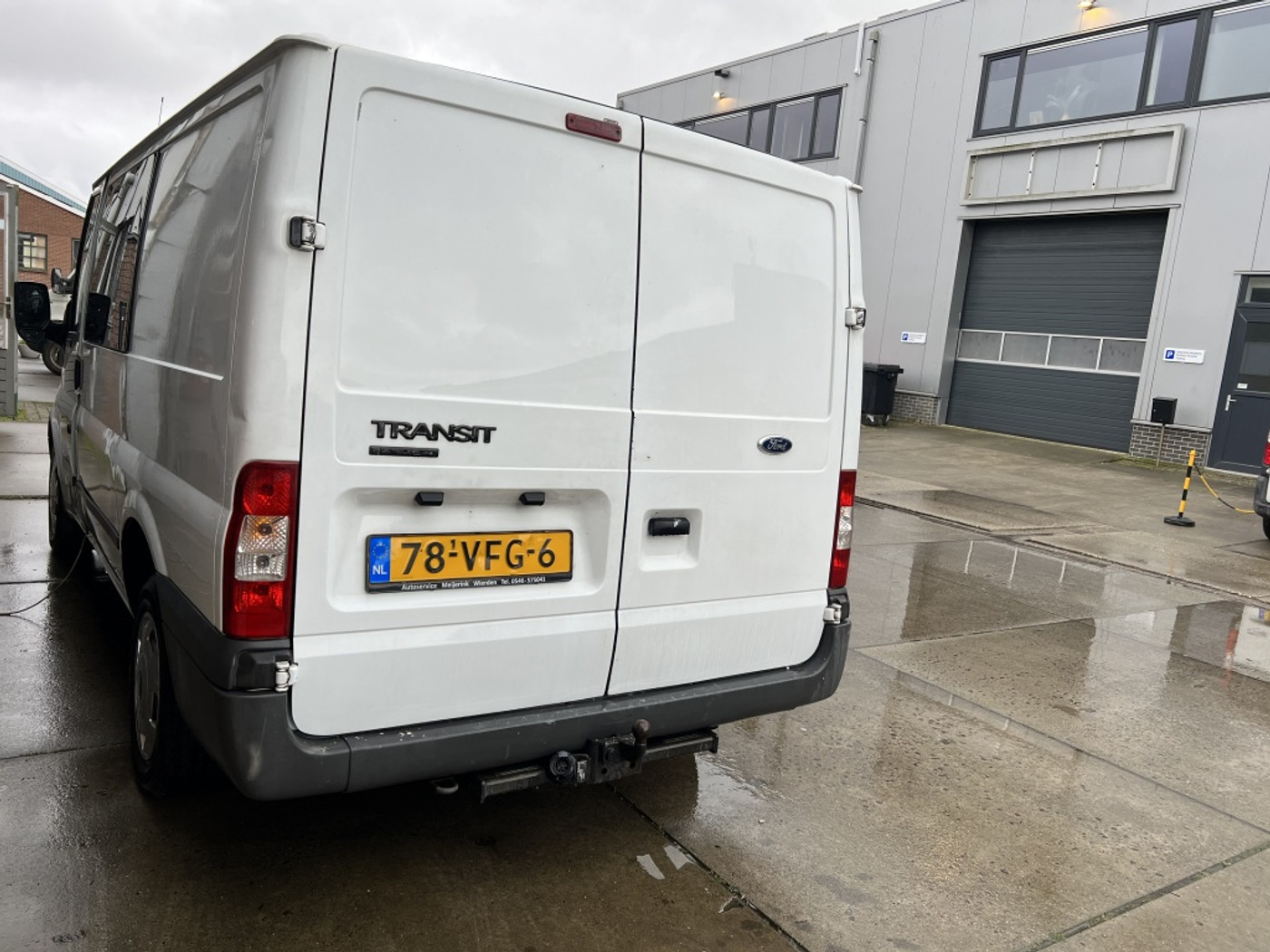 Foto van Ford Transit 260s FD DC 110 LR 4.23