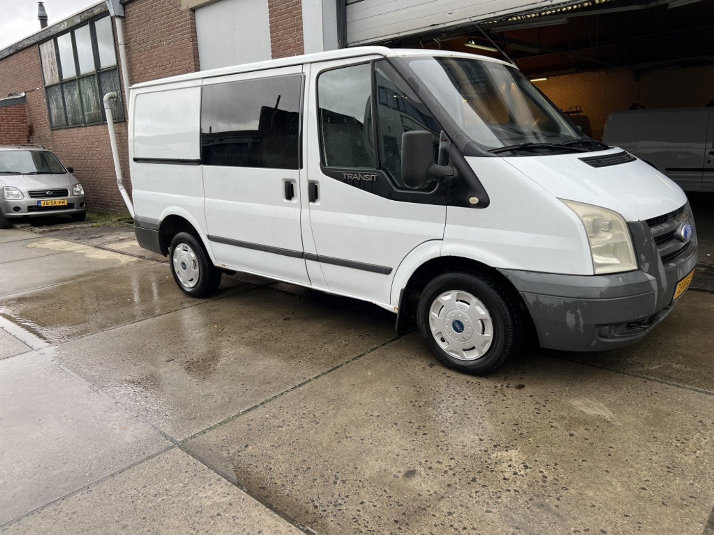 Foto van Ford Transit 260s FD DC 110 LR 4.23