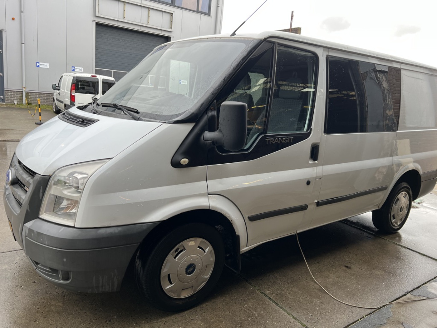 Foto van Ford Transit 260s FD DC 110 LR 4.23