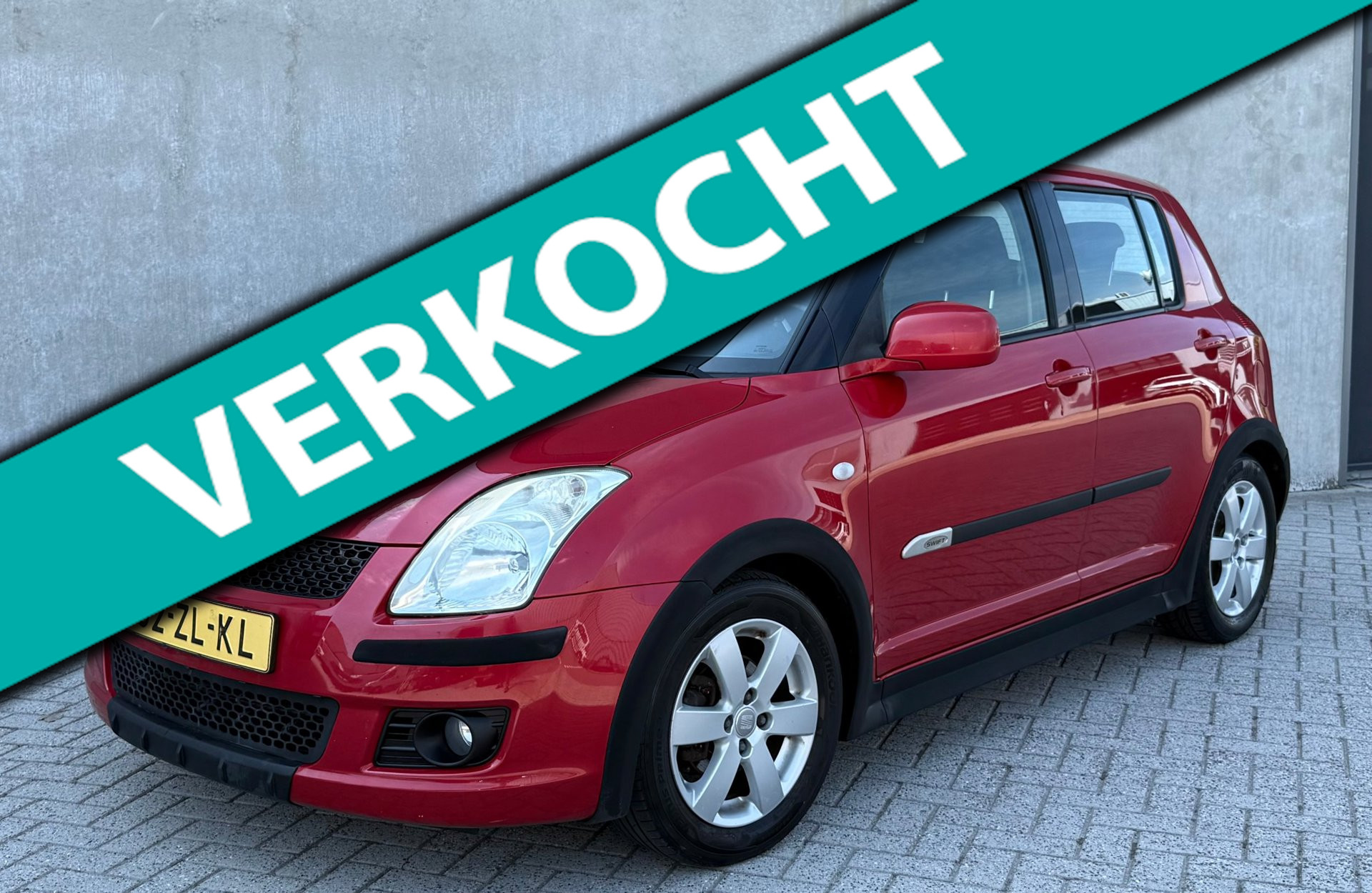 Suzuki Swift 1.3 Shogun Rood 2008 APK|NAP|5 DEURS|TREKHAAK 2008 - voorkant