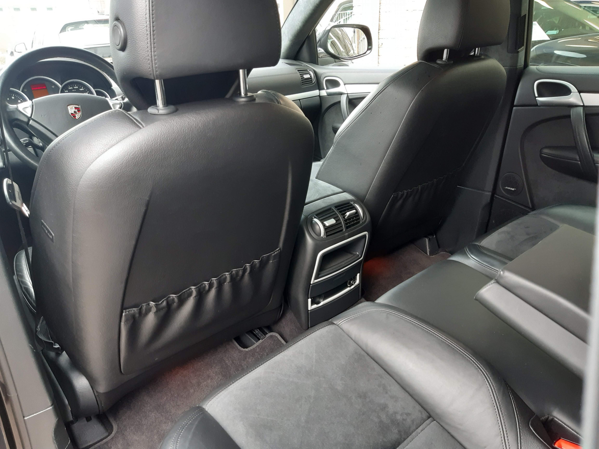 Foto van Porsche Cayenne GTS