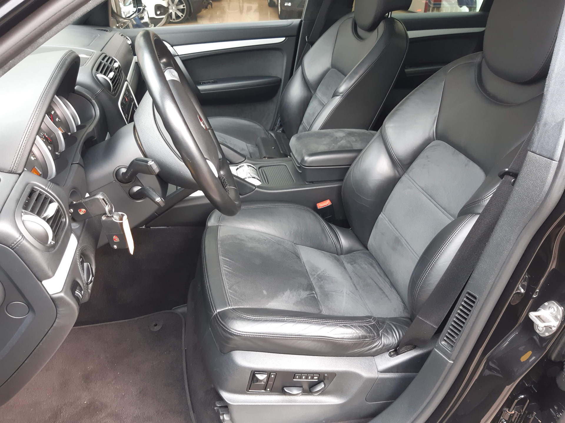 Foto van Porsche Cayenne GTS