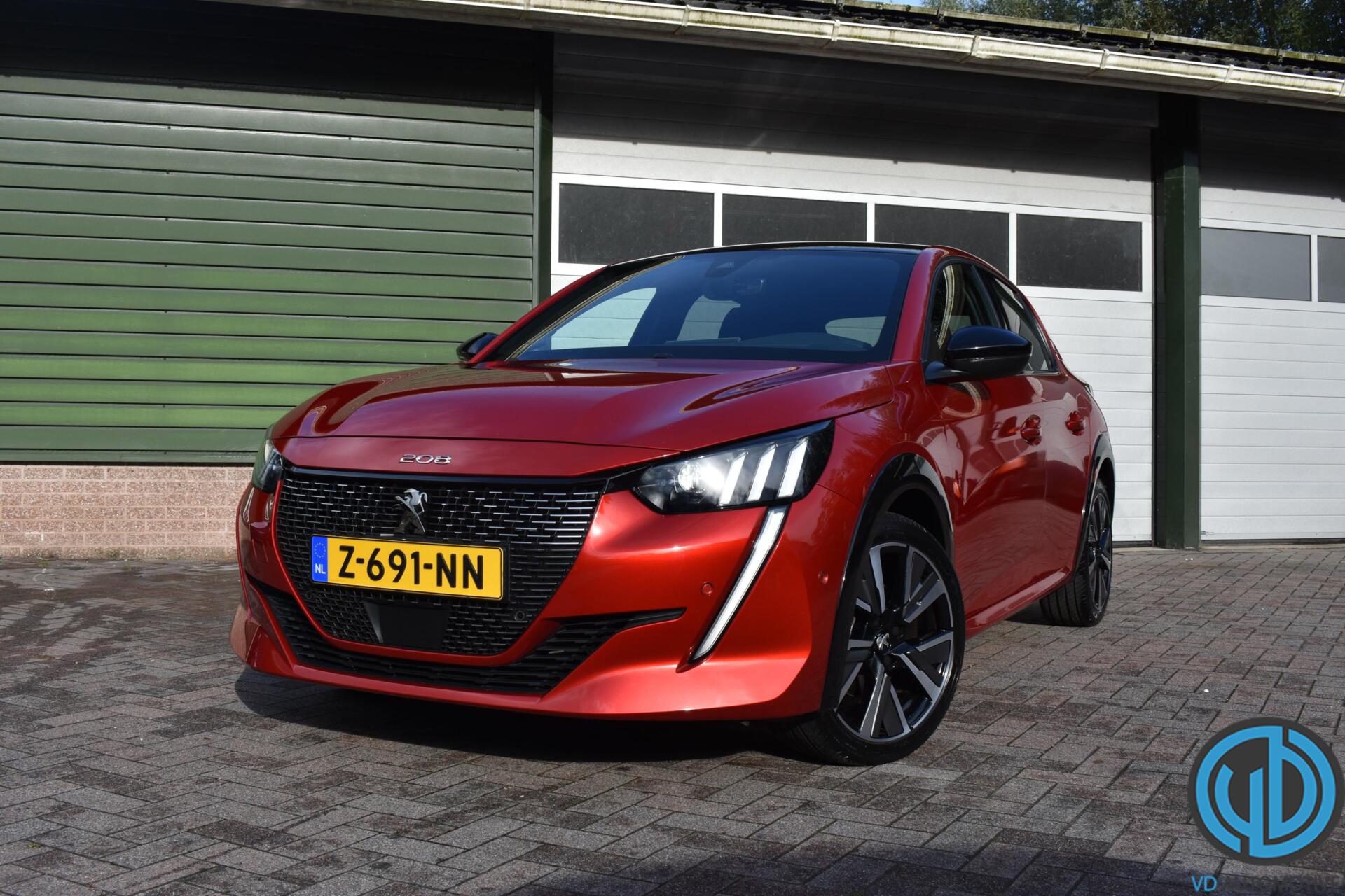 Peugeot 208 1.2 PureTech GT Pack |Apple carplay|Cruise|stoelverw.|nw distributie 2021 - voorkant