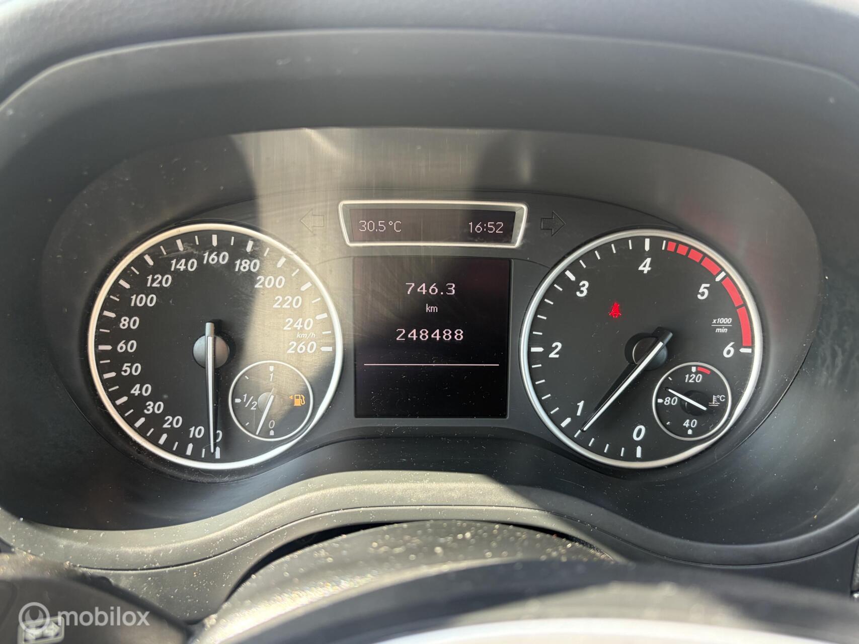 Foto van Mercedes-Benz B 180 CDI