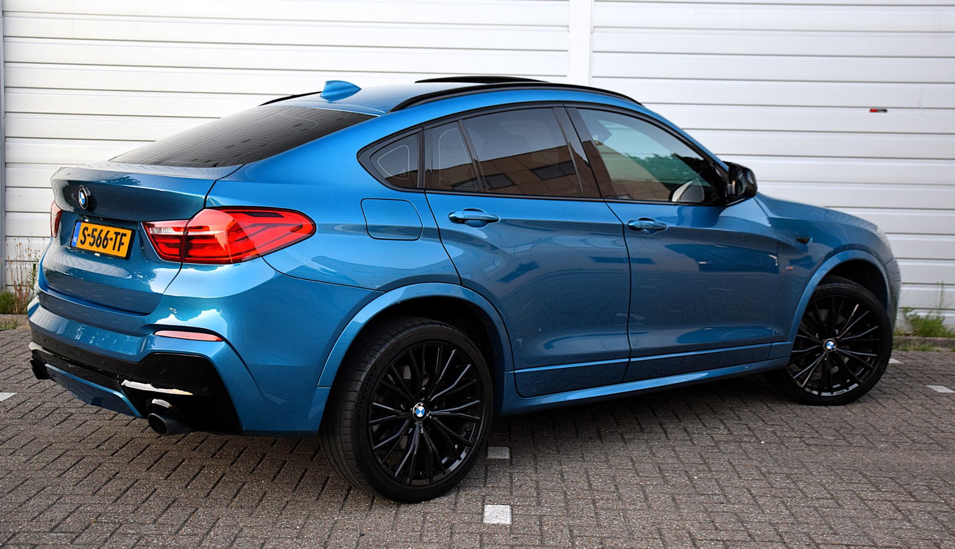 Foto van BMW X4 M40i