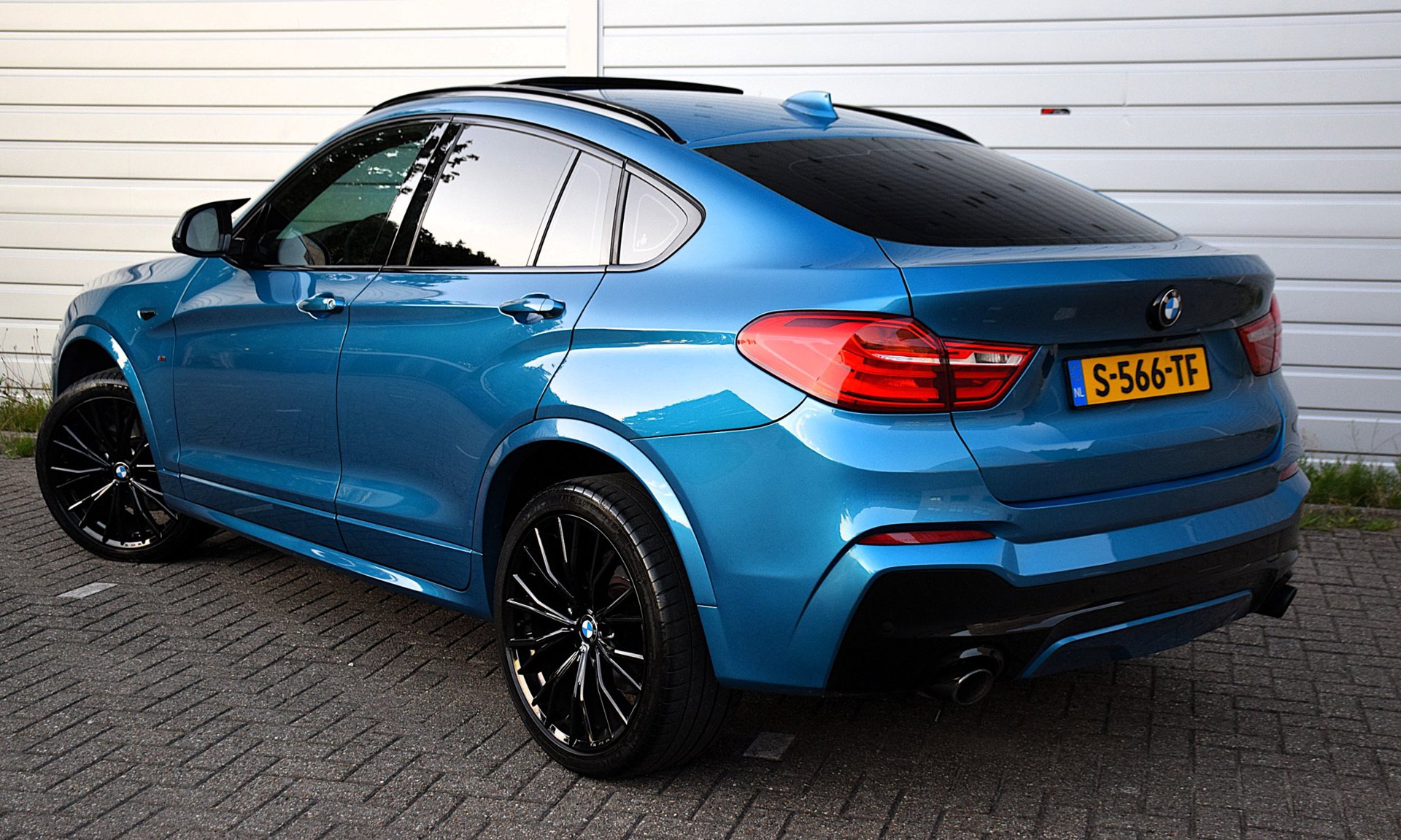 Foto van BMW X4 M40i