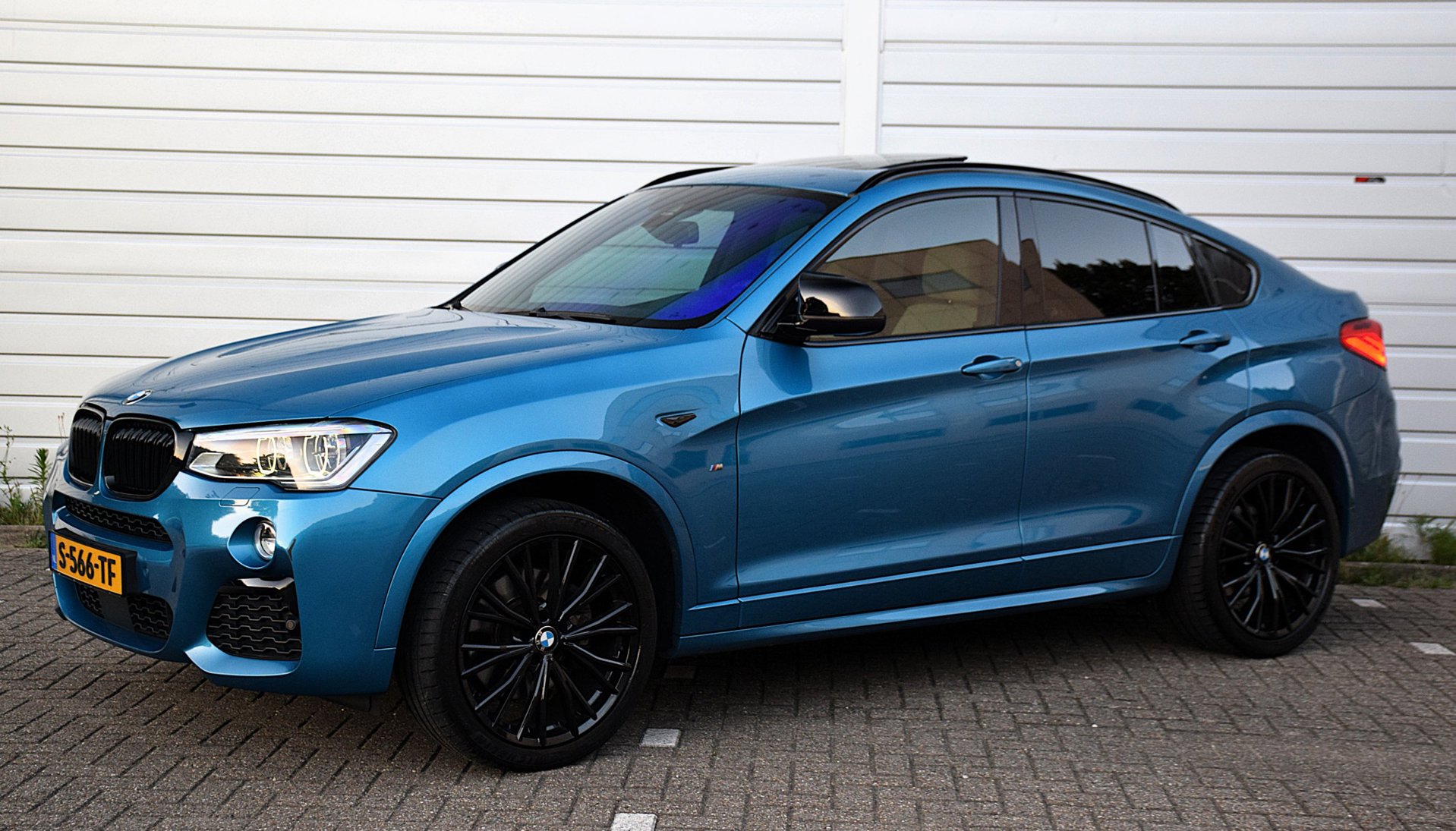 Foto van BMW X4 M40i