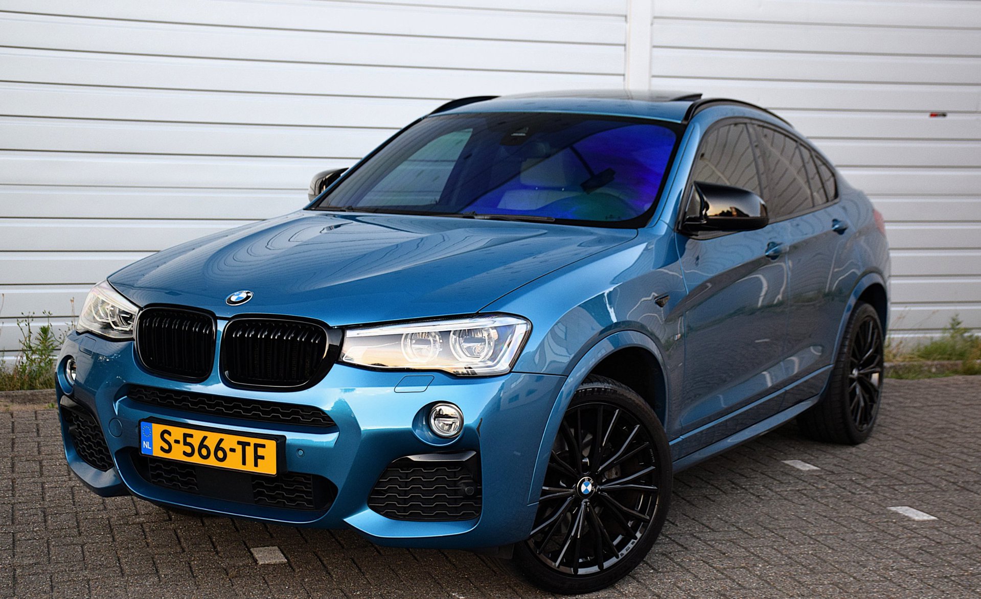 Foto van BMW X4 M40i