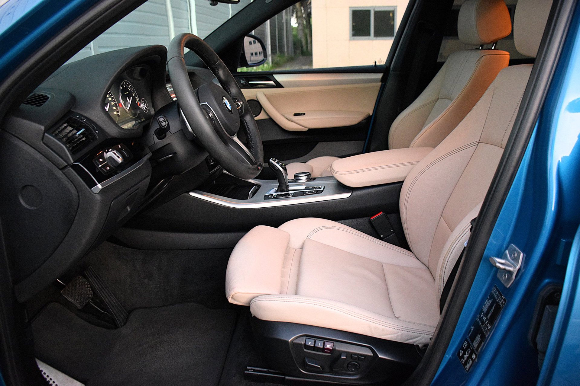 Foto van BMW X4 M40i