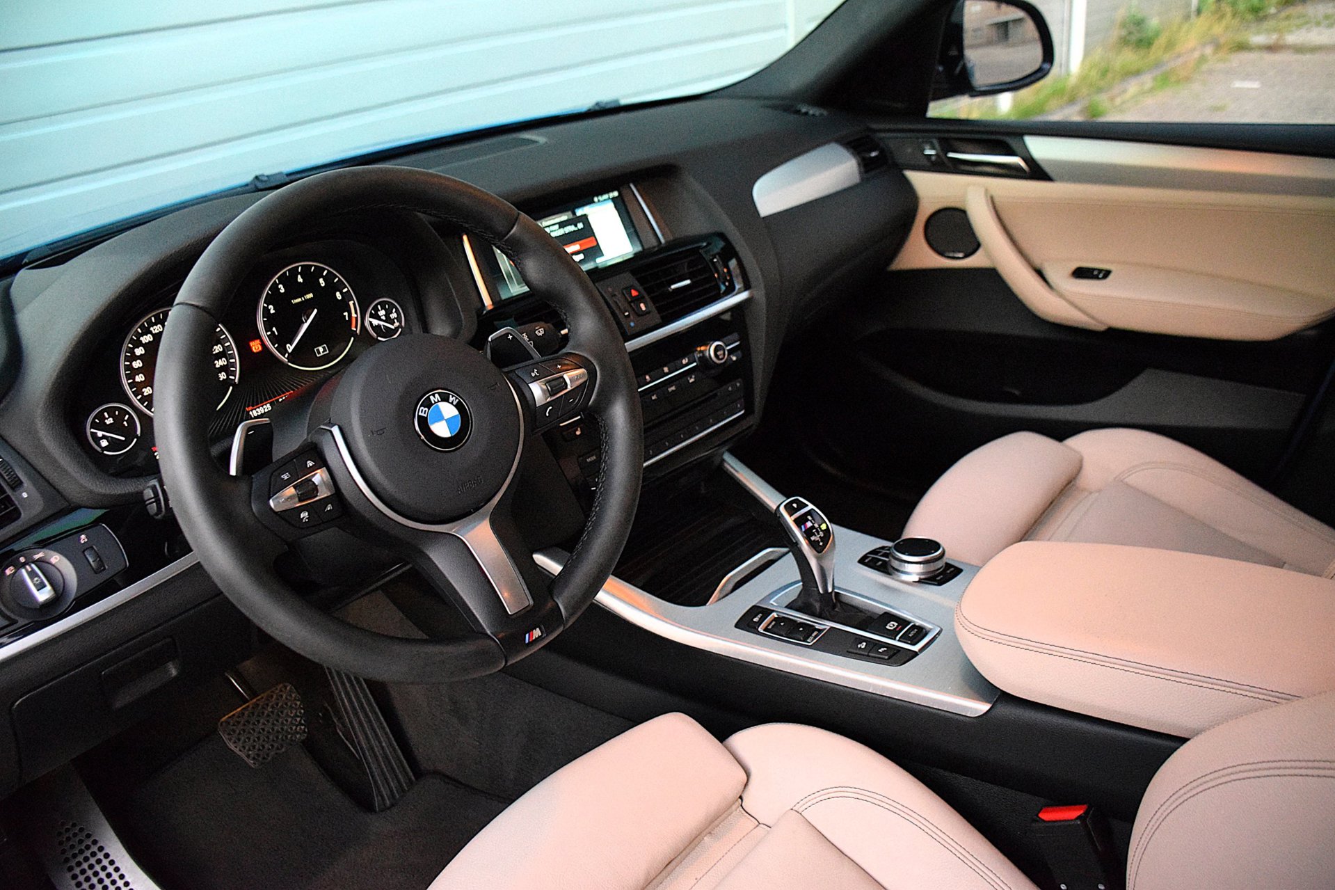Foto van BMW X4 M40i