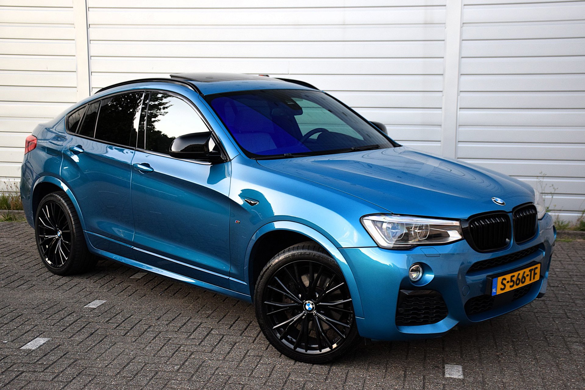 Foto van BMW X4 M40i