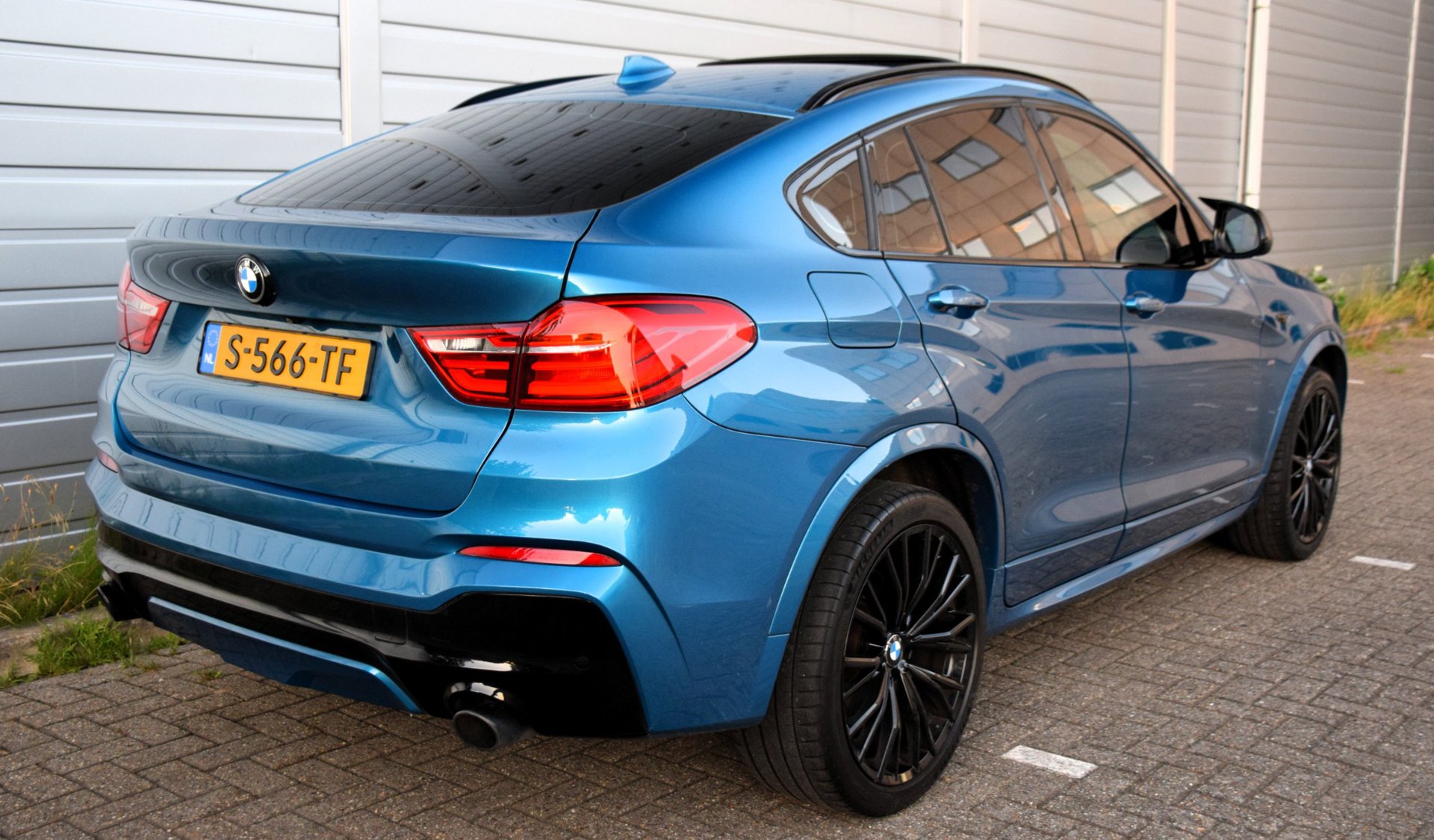 Foto van BMW X4 M40i