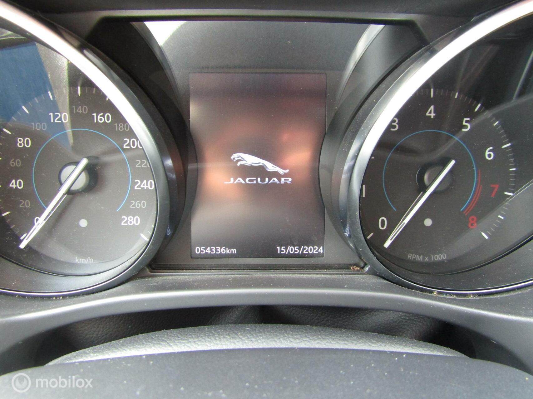 Foto van Jaguar F-pace