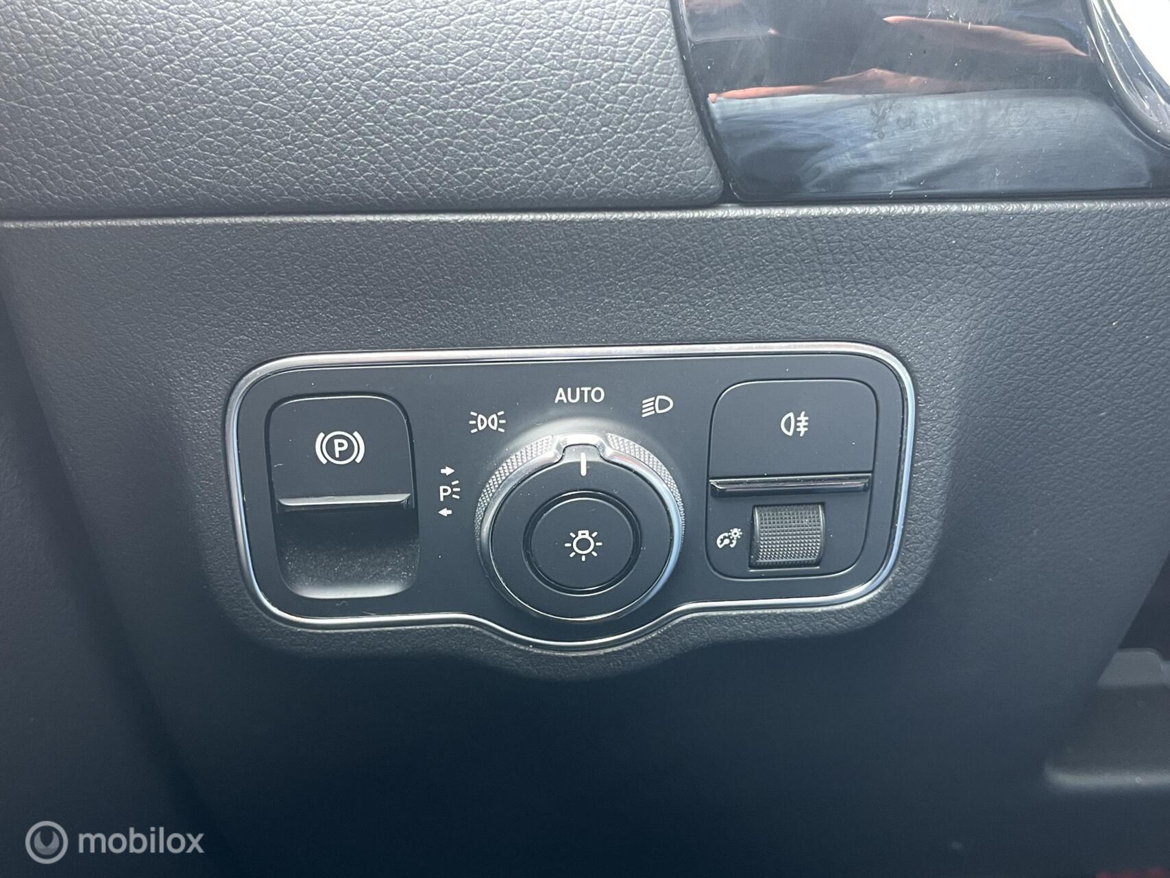 Foto van Mercedes-Benz B 200