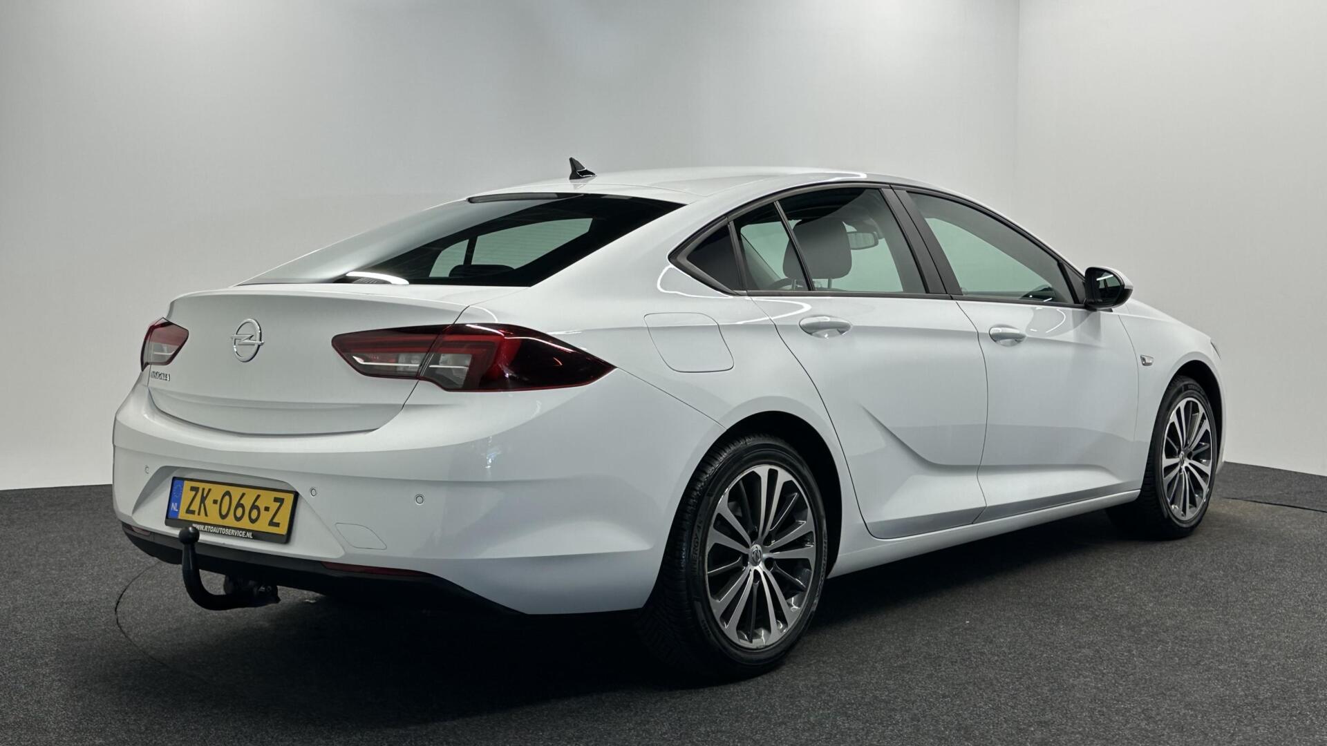 Foto van Opel Insignia Grand Sport