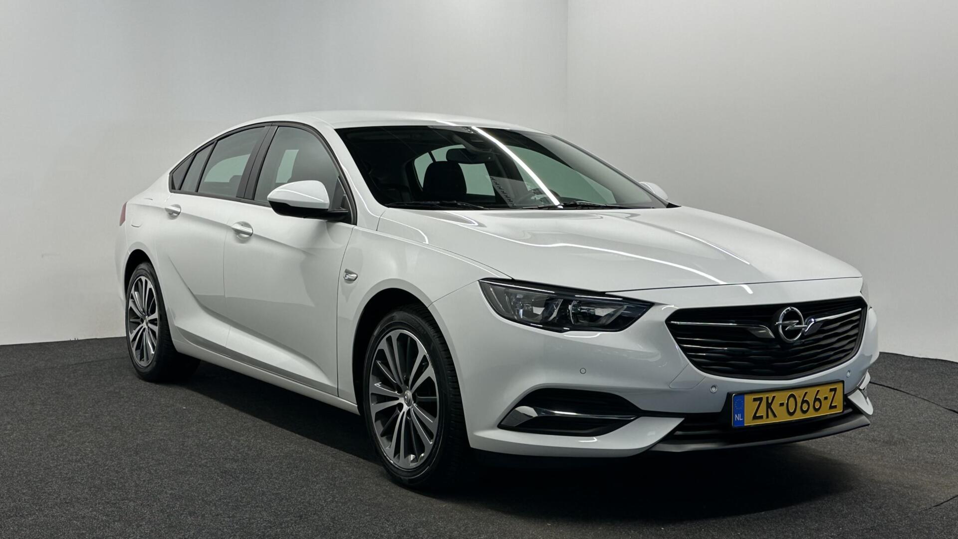 Foto van Opel Insignia Grand Sport