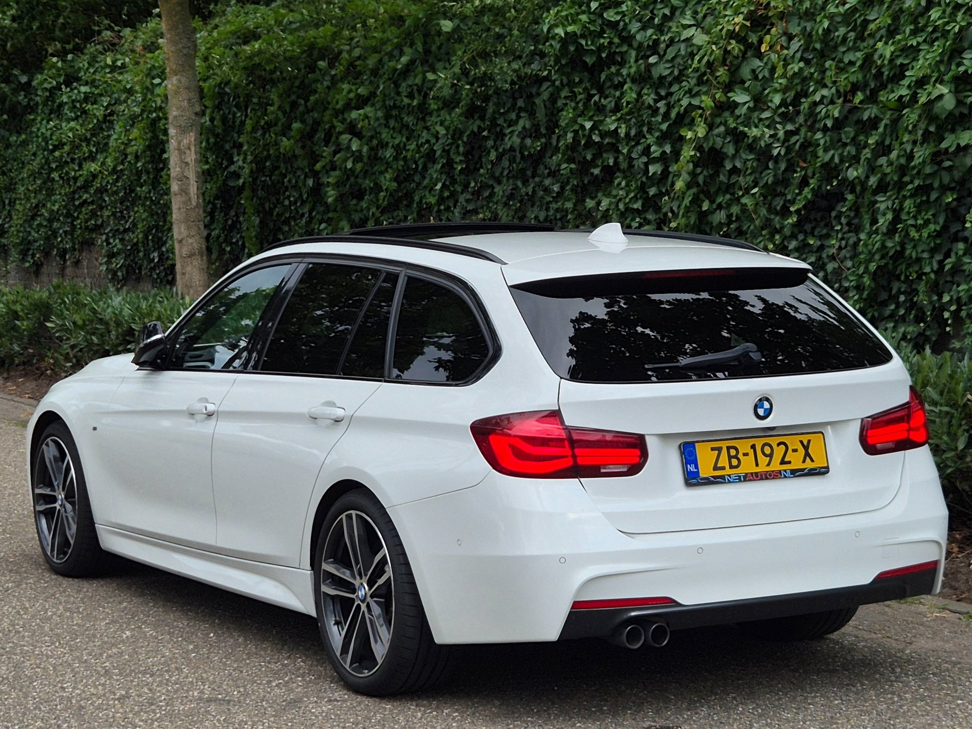 Foto van BMW 320i