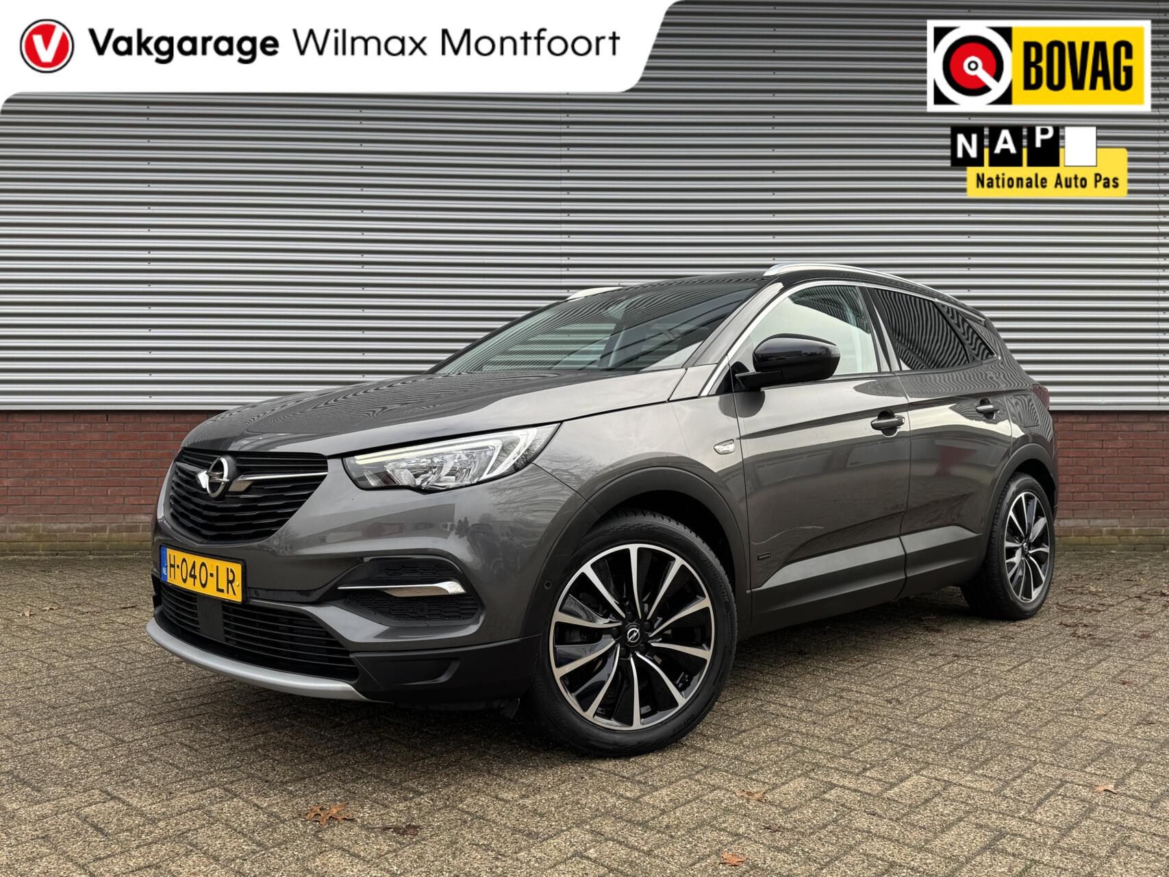 Opel Grandland X 1.6 Turbo Hybrid4 244 PK Business Executive|Leer|Elek.Stoel|Camera|Keyless|Stoelverwaming/ventilatie|Carplay|Cruise| 2020 - voorkant