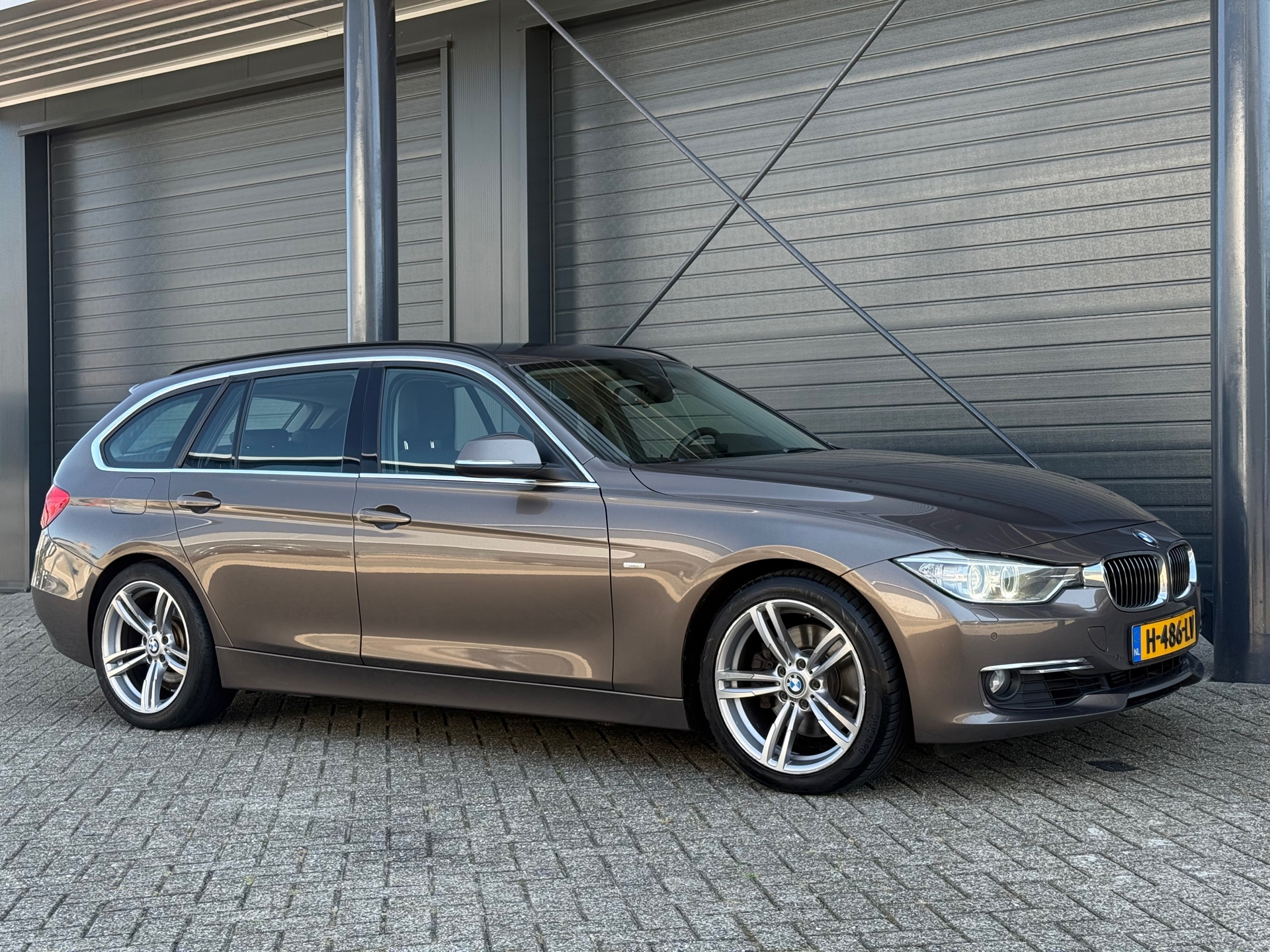 Foto van BMW 328i
