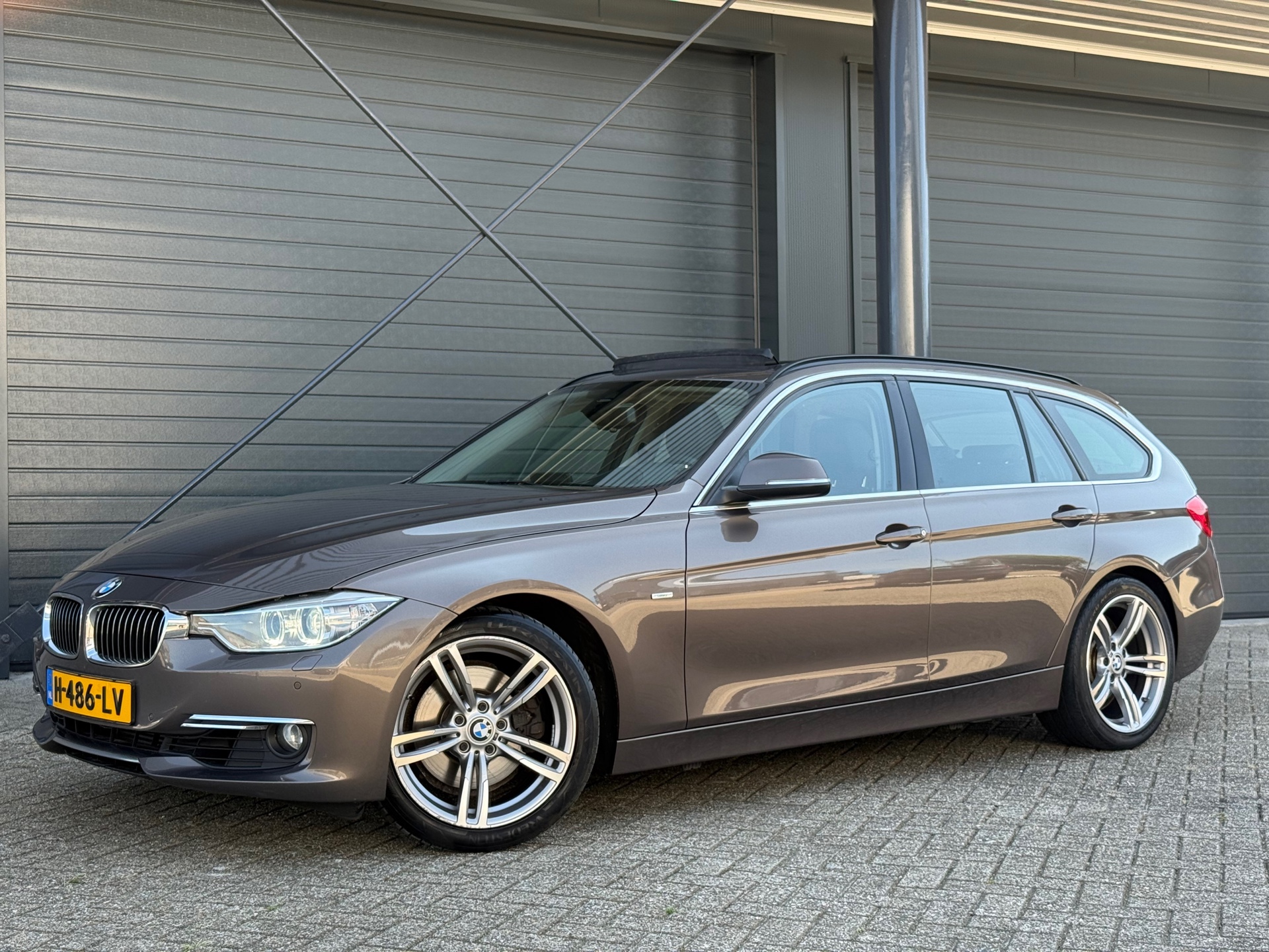 Foto van BMW 328i
