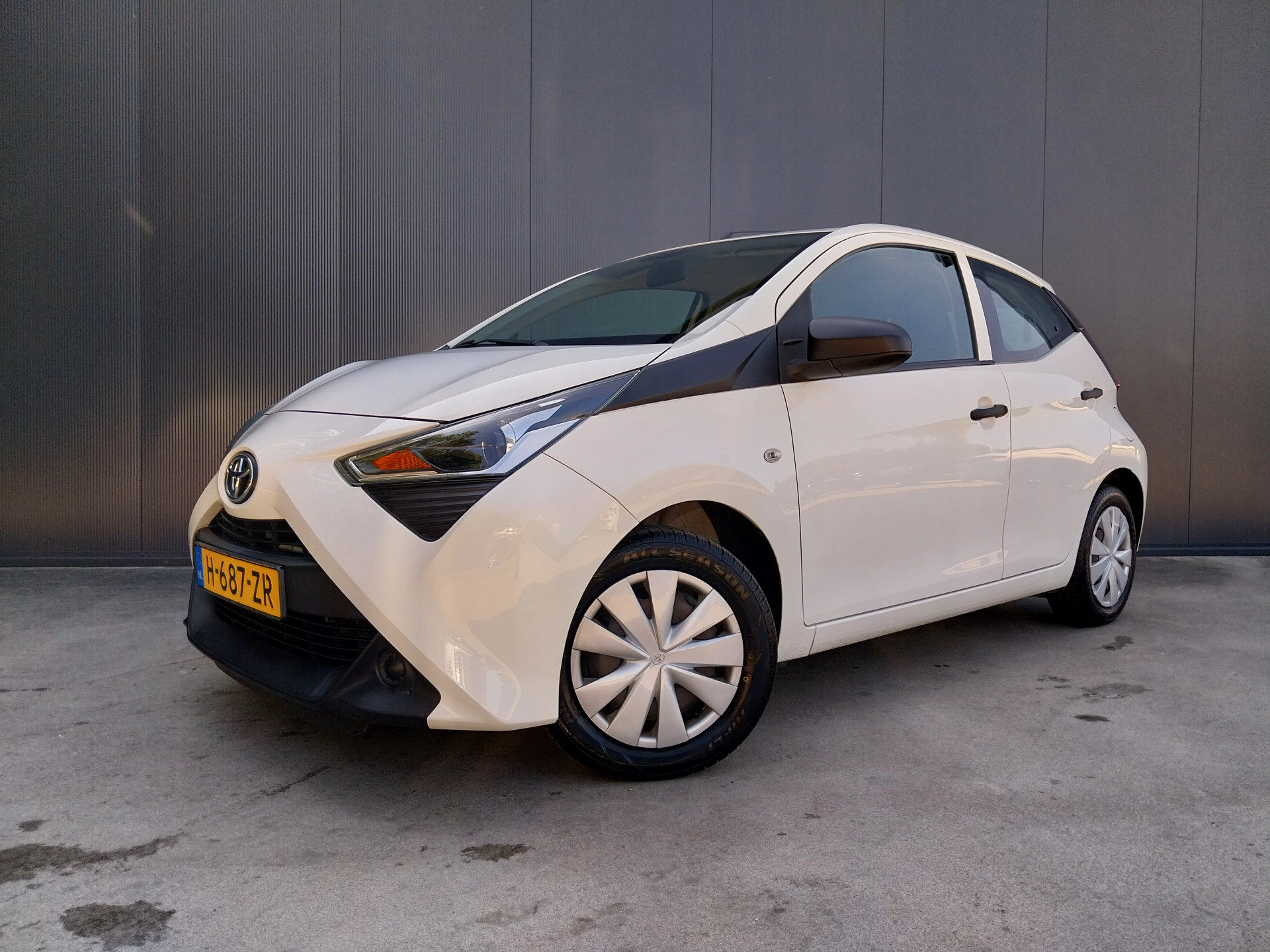 Toyota Aygo 1.0 VVT-i x 1e EIGENAAR AIRCO 5 DEURS NL AUTO 2020 - voorkant