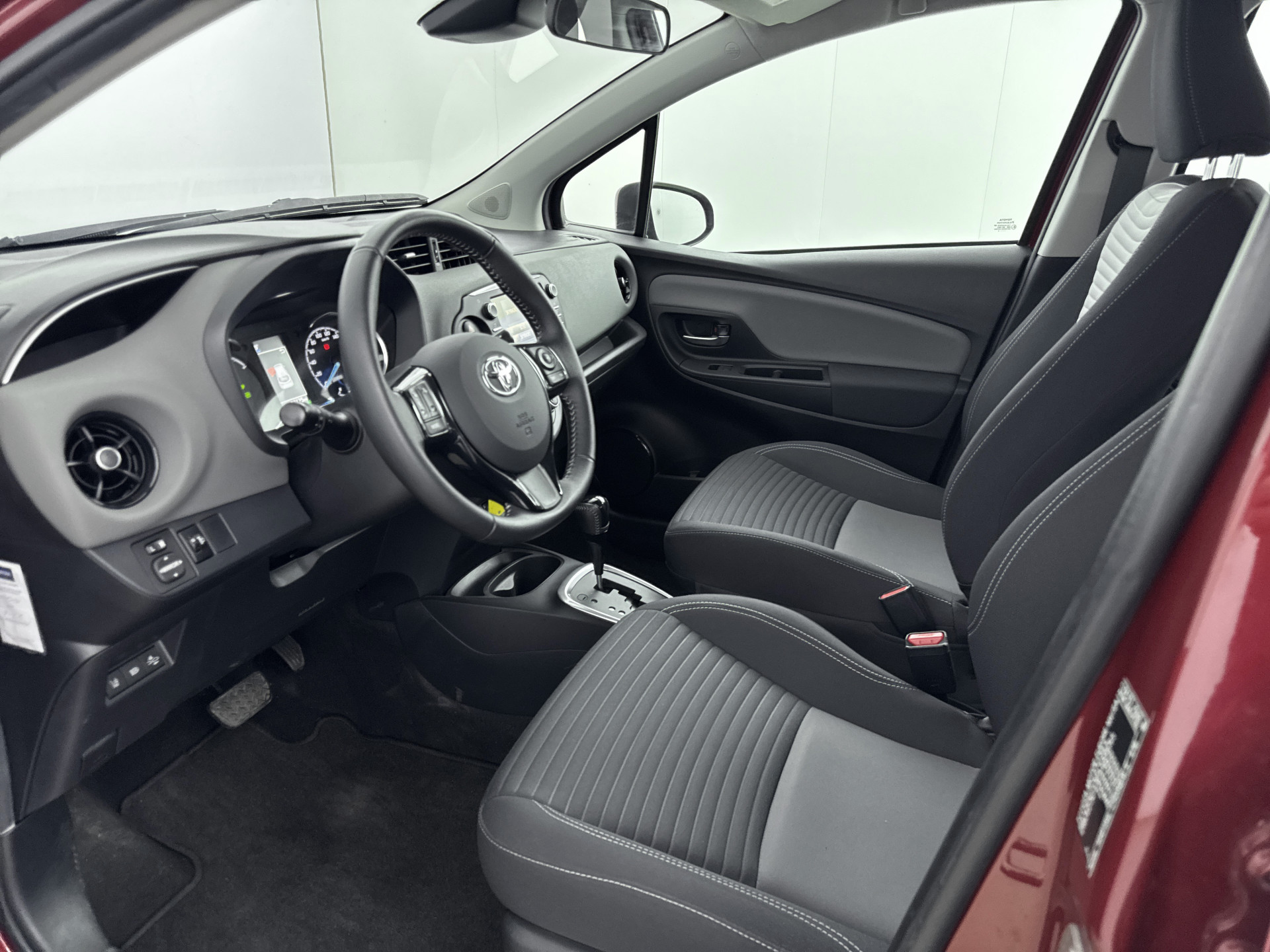Foto van Toyota Toyota Yaris Hybrid