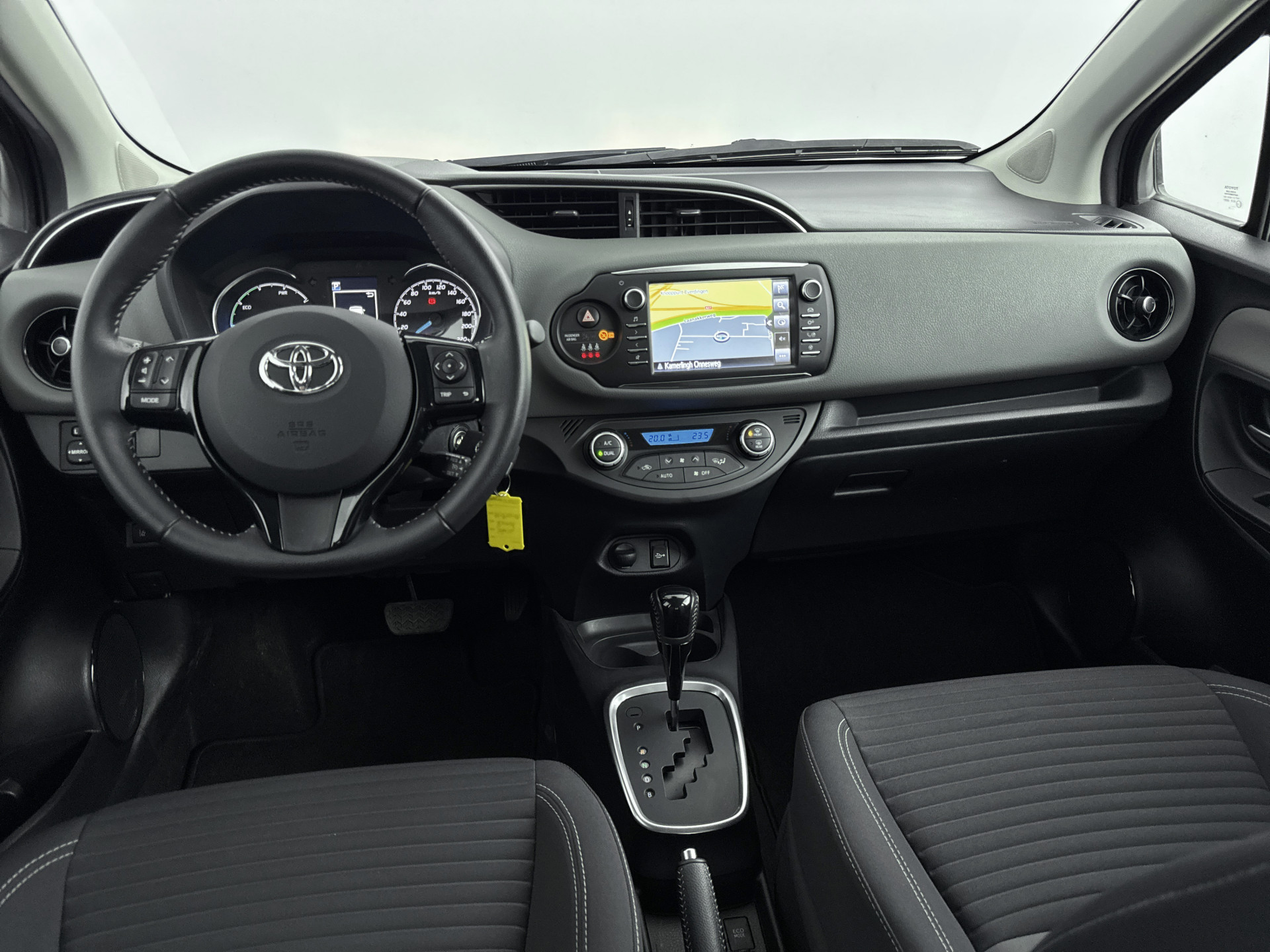 Foto van Toyota Toyota Yaris Hybrid