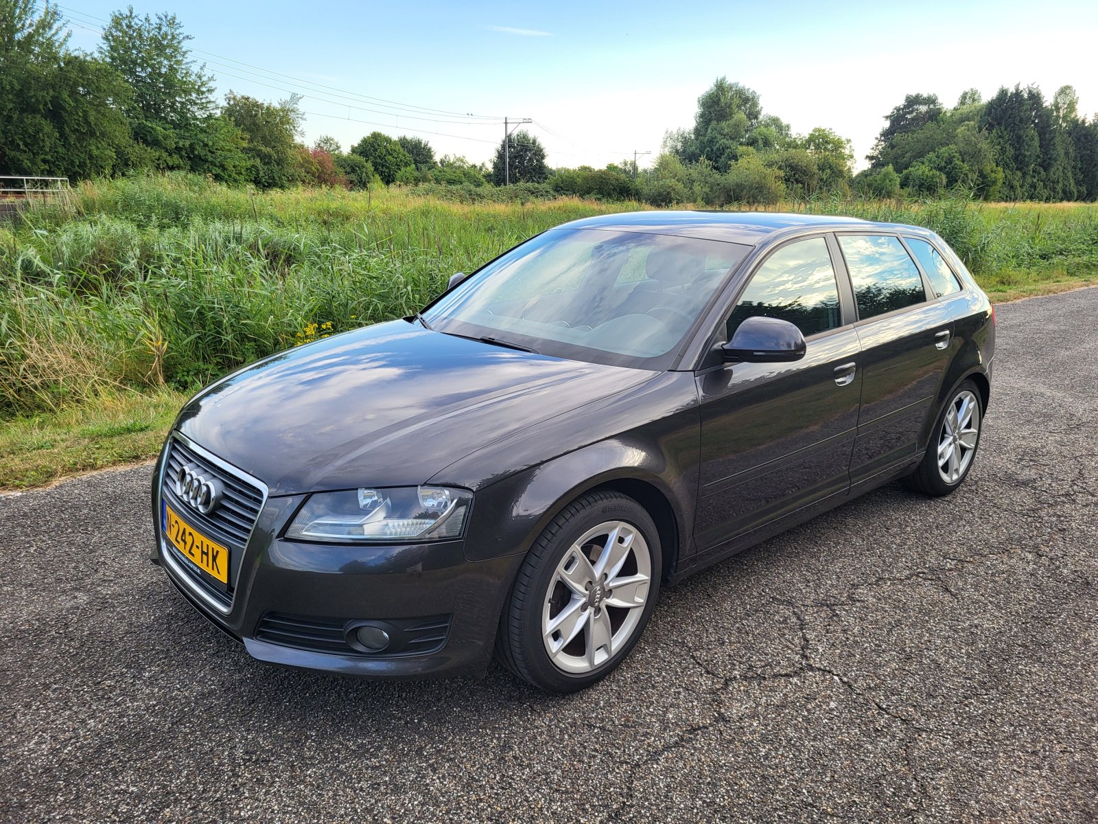 Audi A3 Sportback 1.6 Ambition PL 2010 - voorkant