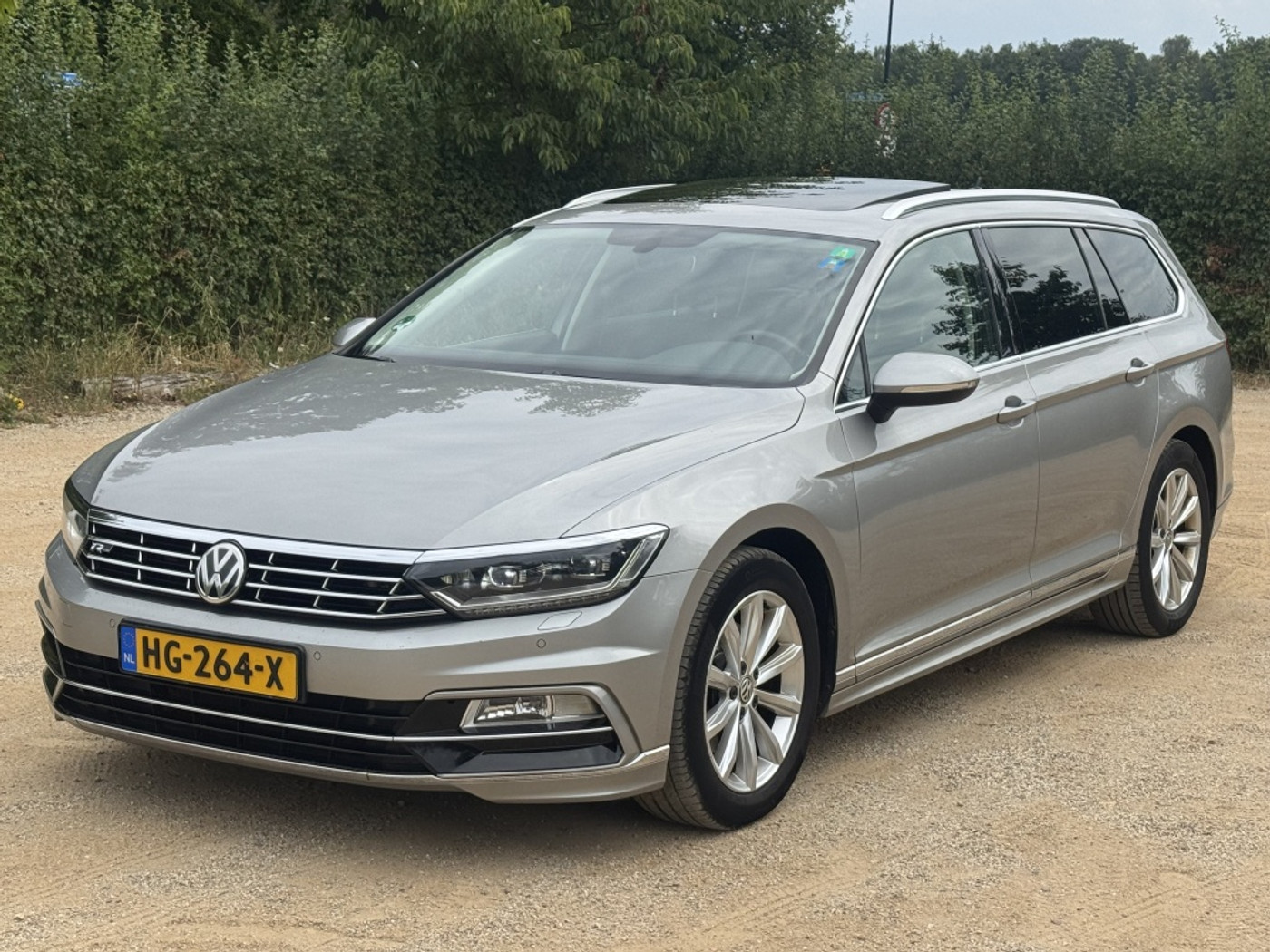 Volkswagen Passat 2.0 Tdi 190pk DSG Business Edition R *PANORAMA/LEDER/LED 2015 - voorkant
