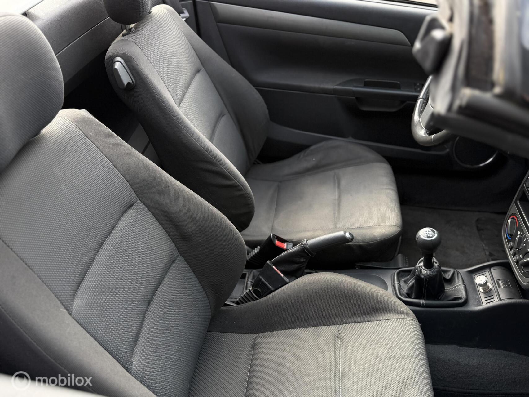 Foto van Opel Tigra