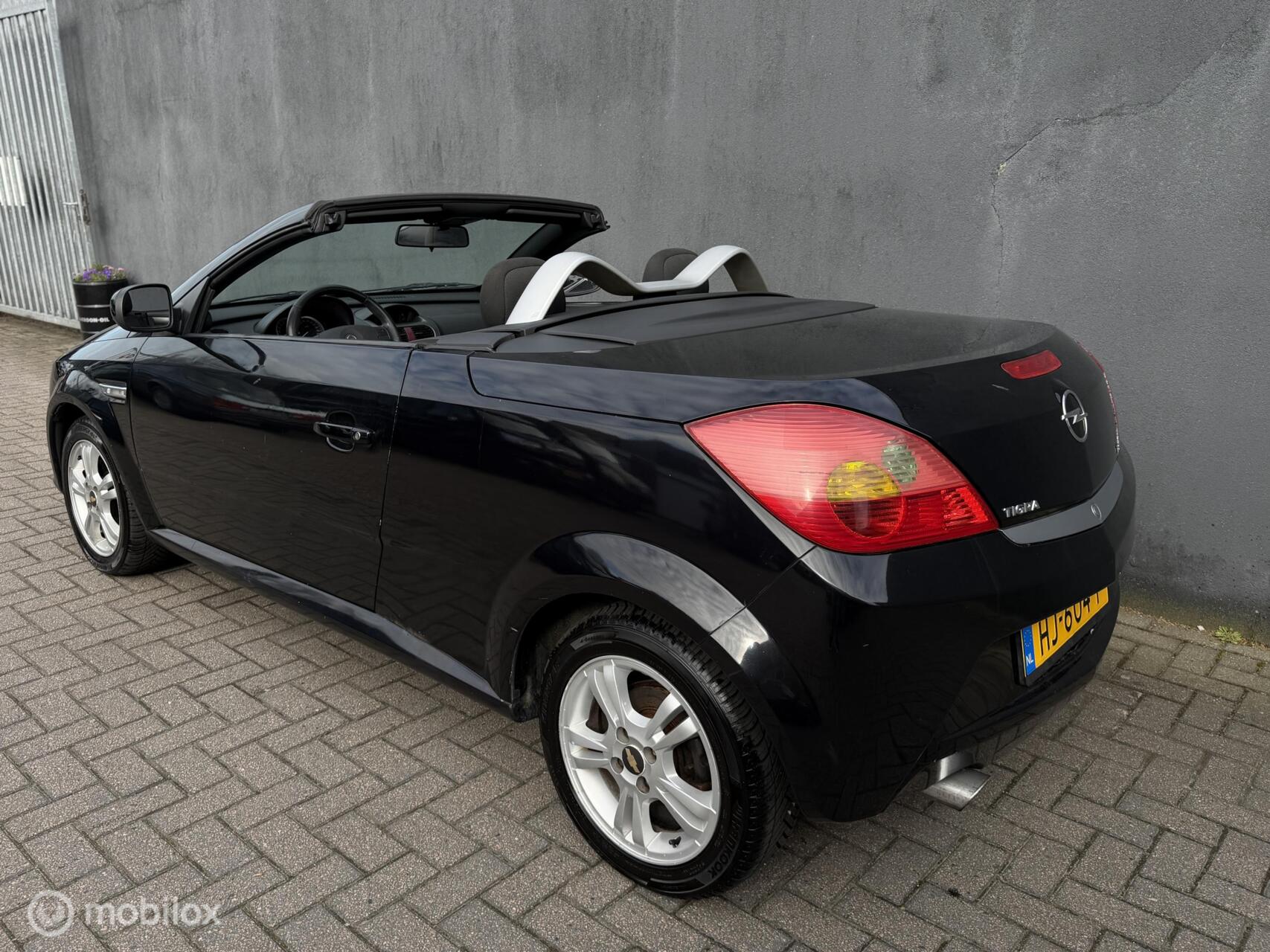 Foto van Opel Tigra