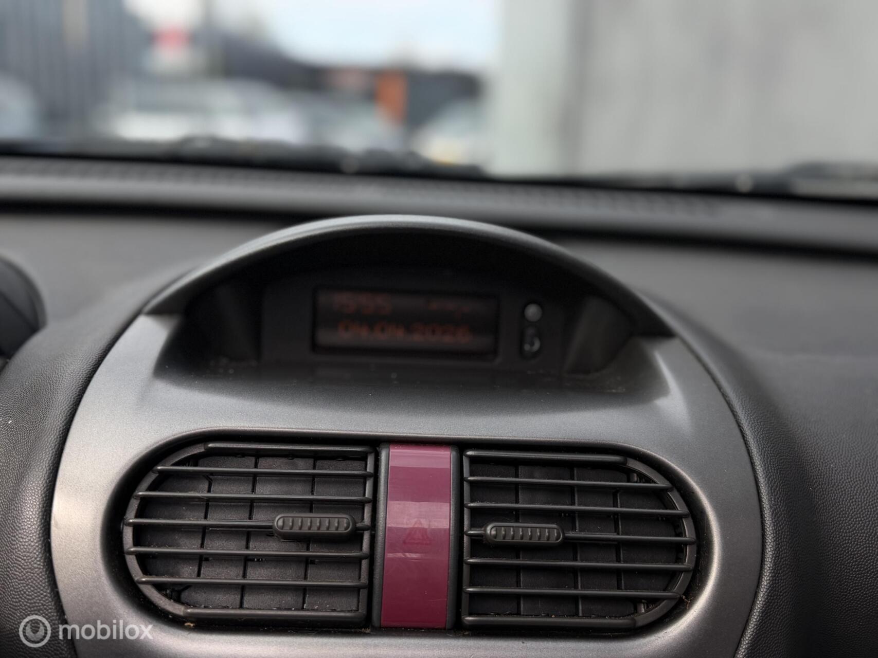 Foto van Opel Tigra