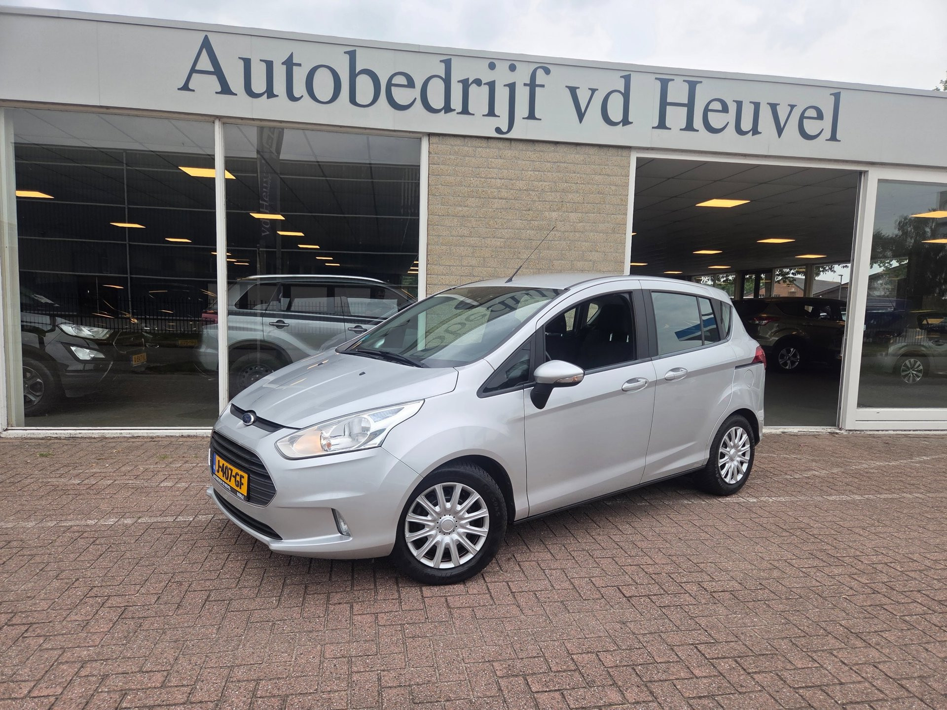 Ford B-max 1.6 TI-VCT automaat! NIEUWE DISTRIBUTIE *Airco*PDC*Voorruit verw.*Bluetooth* Rijklaar 2017 - voorkant