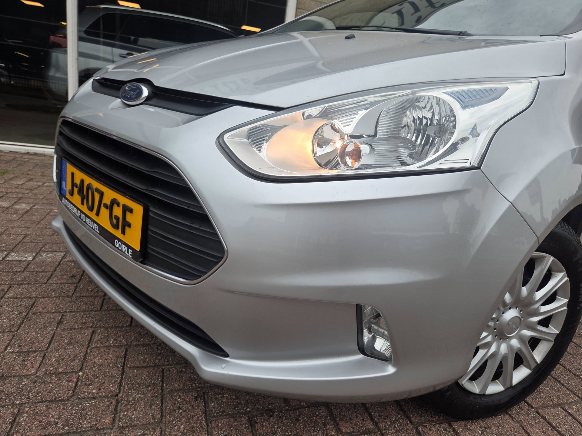 Foto van Ford B-max