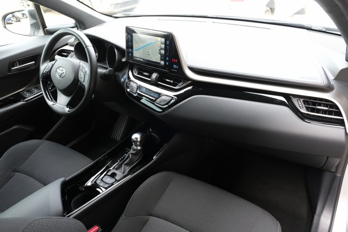 Foto van Toyota Toyota C-hr