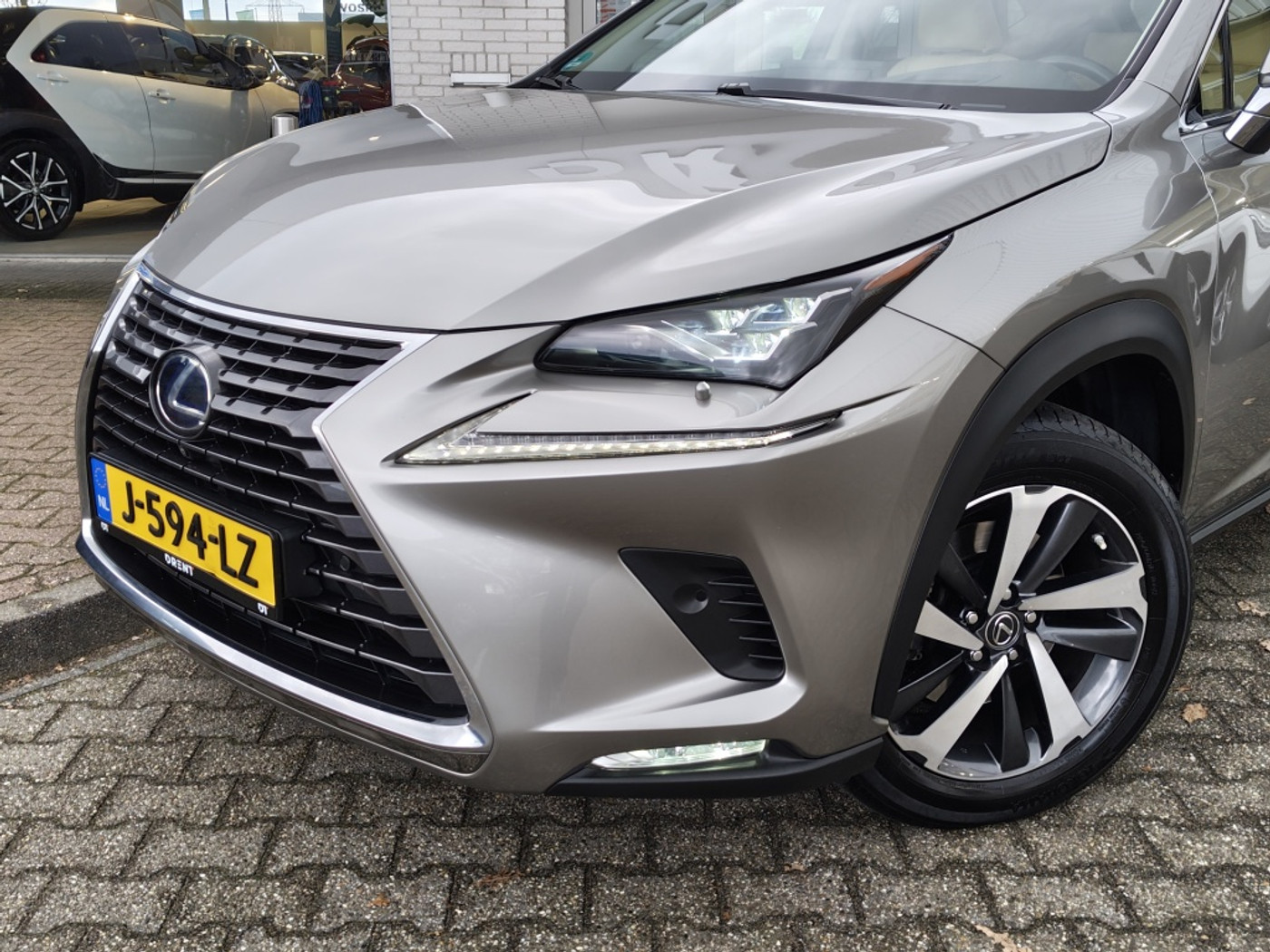 Foto van Lexus Lexus Nx300h