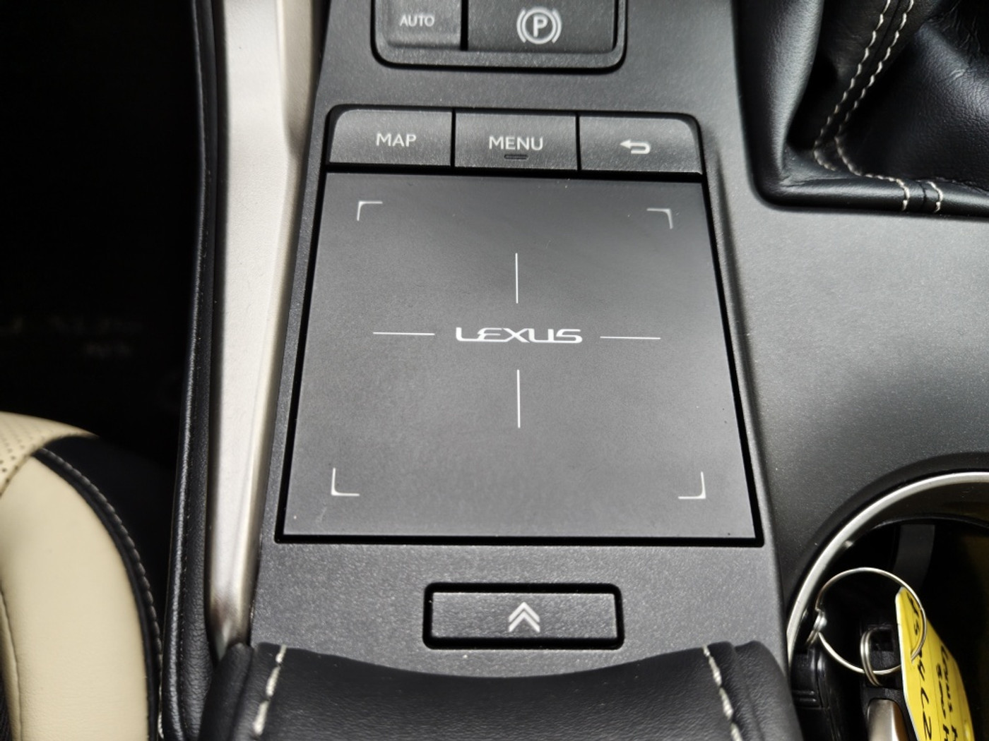Foto van Lexus Lexus Nx300h