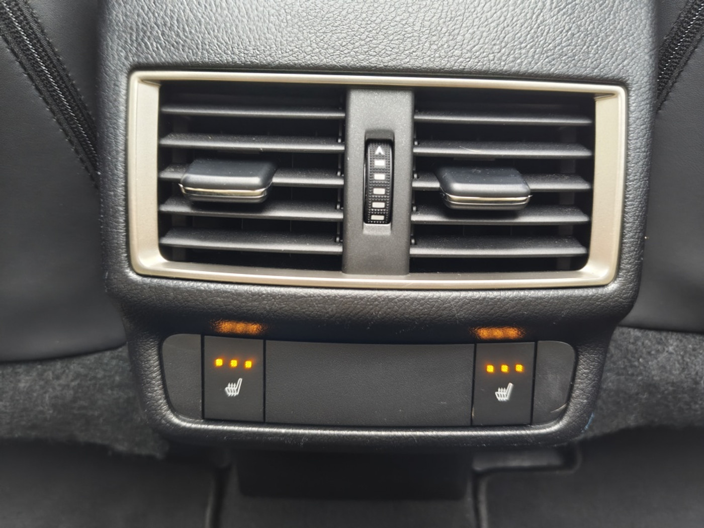 Foto van Lexus Lexus Nx300h
