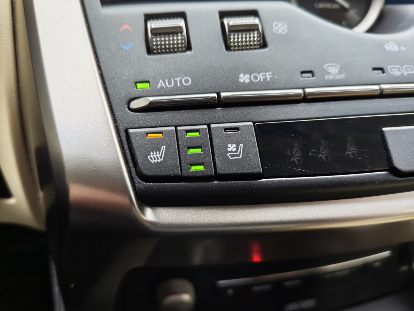 Foto van Lexus Lexus Nx300h
