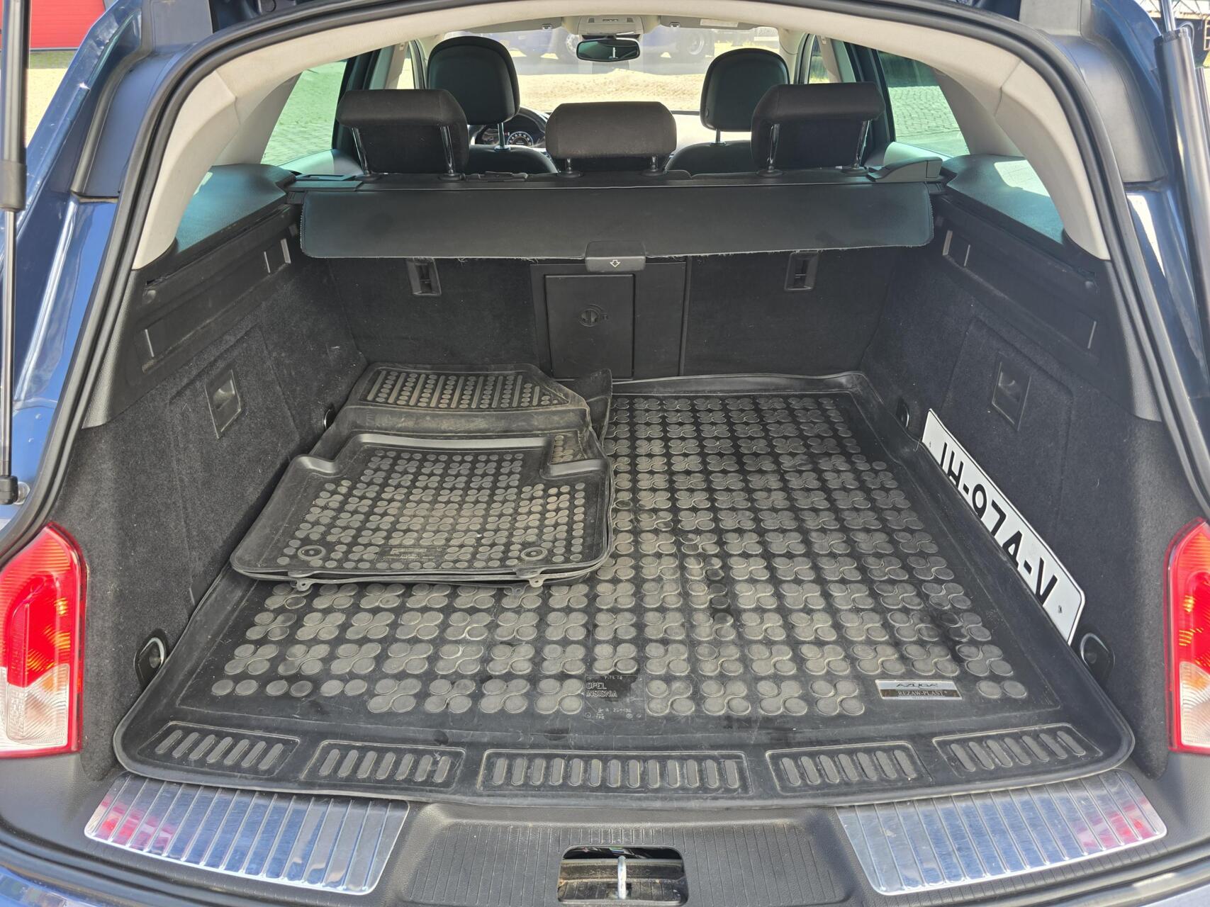 Foto van Opel Insignia Sports Tourer SW