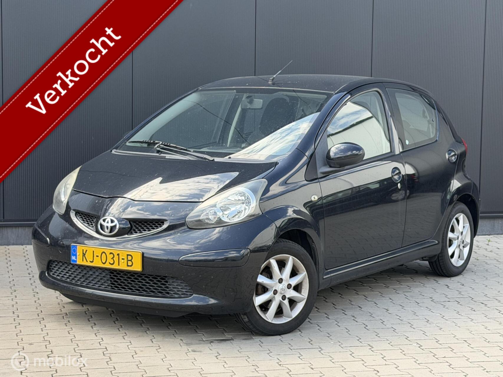 Toyota Toyota Aygo 1.0-12V + | AIRCO | 5 DEURS | 2006 - voorkant