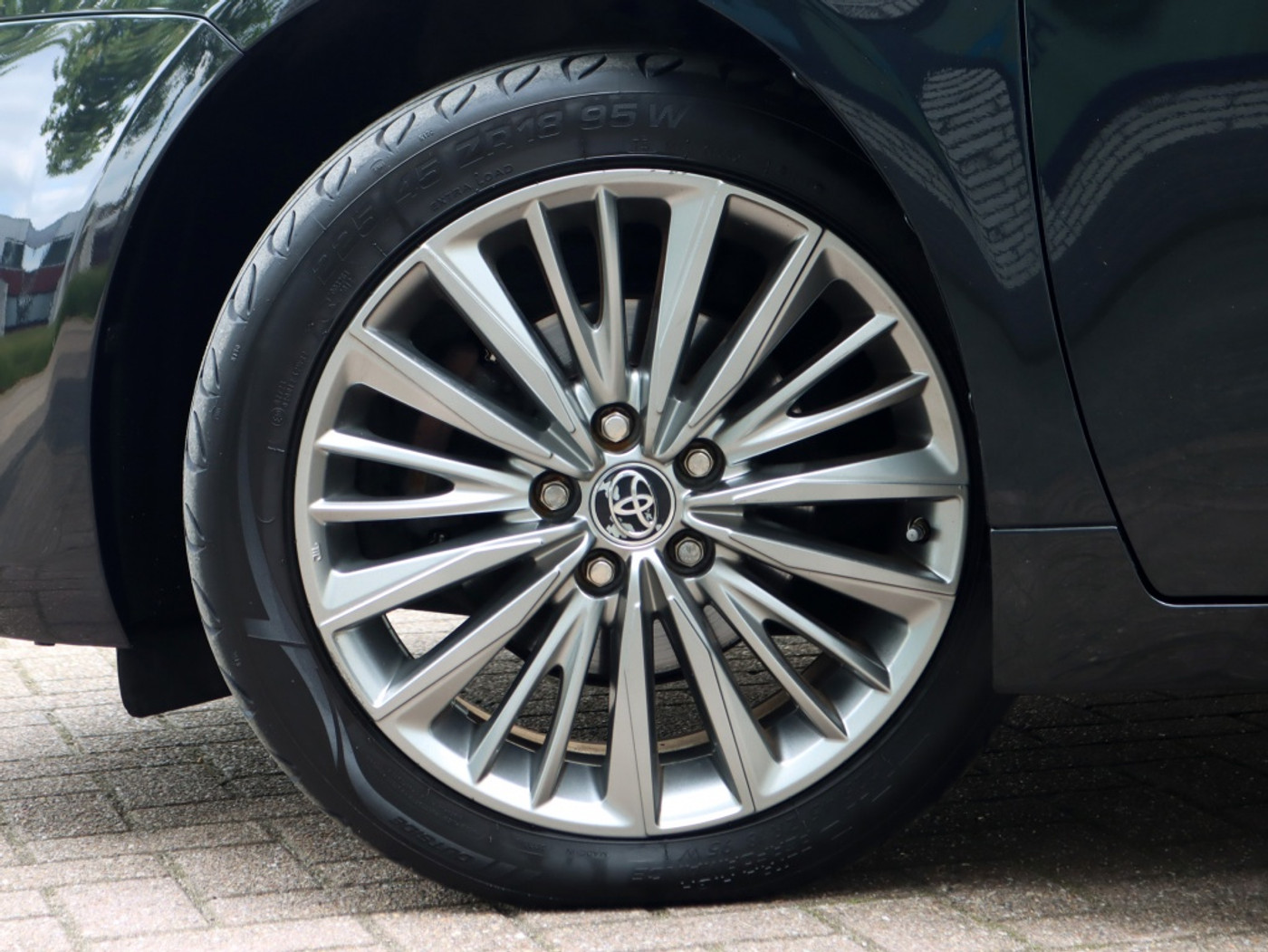 Foto van Toyota Avensis Touring Sports
